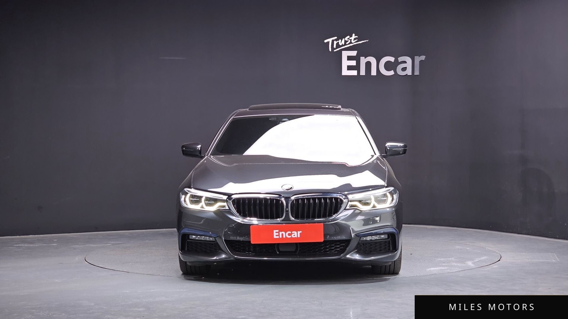 BMW 5 Series (G30) 2019 — миниатюра 2