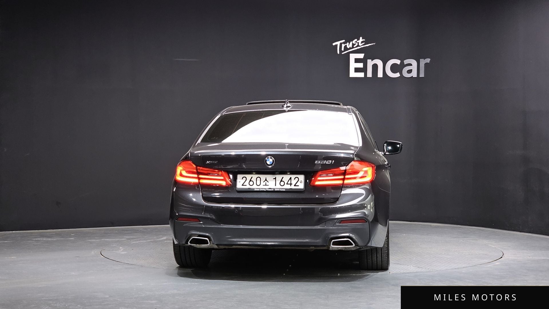 BMW 5 Series (G30) 2019 — миниатюра 3