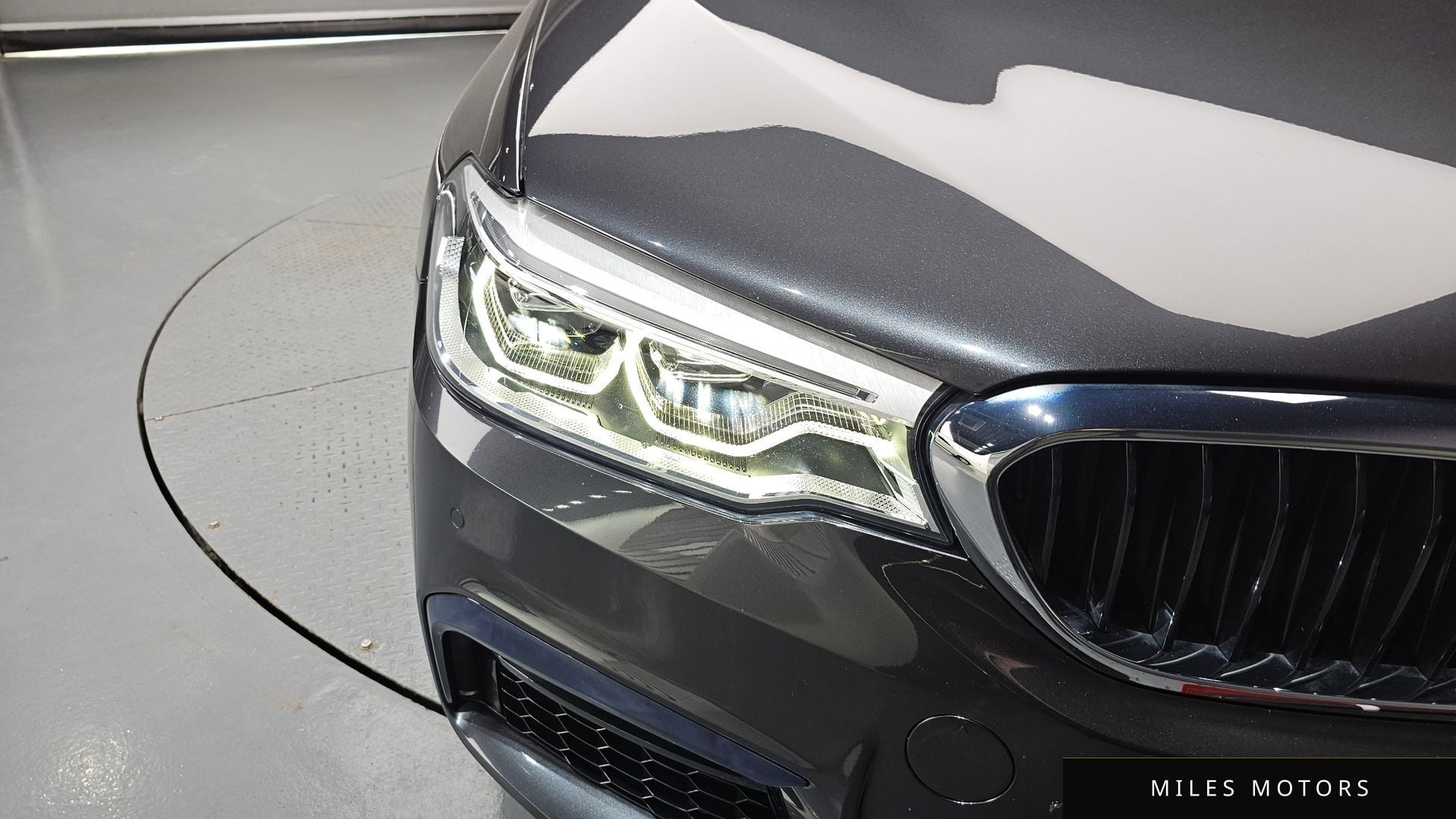 BMW 5 Series (G30) 2019 — миниатюра 7