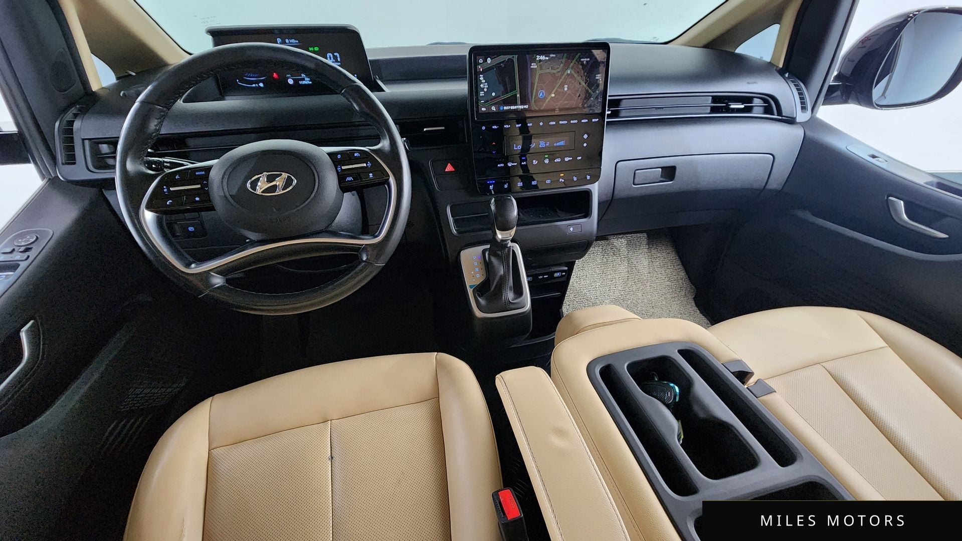 Hyundai Staria 2022 — миниатюра 10