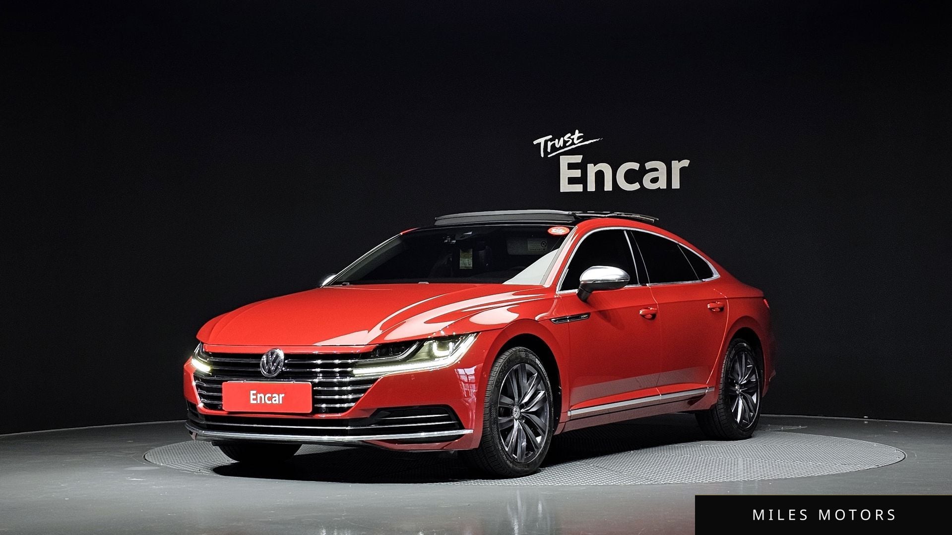 Volkswagen Arteon 2018 — фото 1 из 12