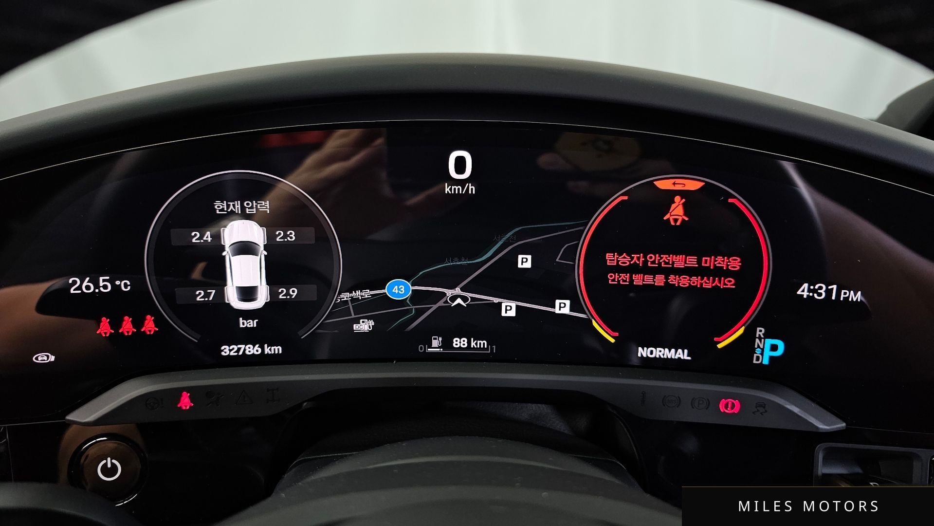 Porsche Taycan 2022 — миниатюра 11