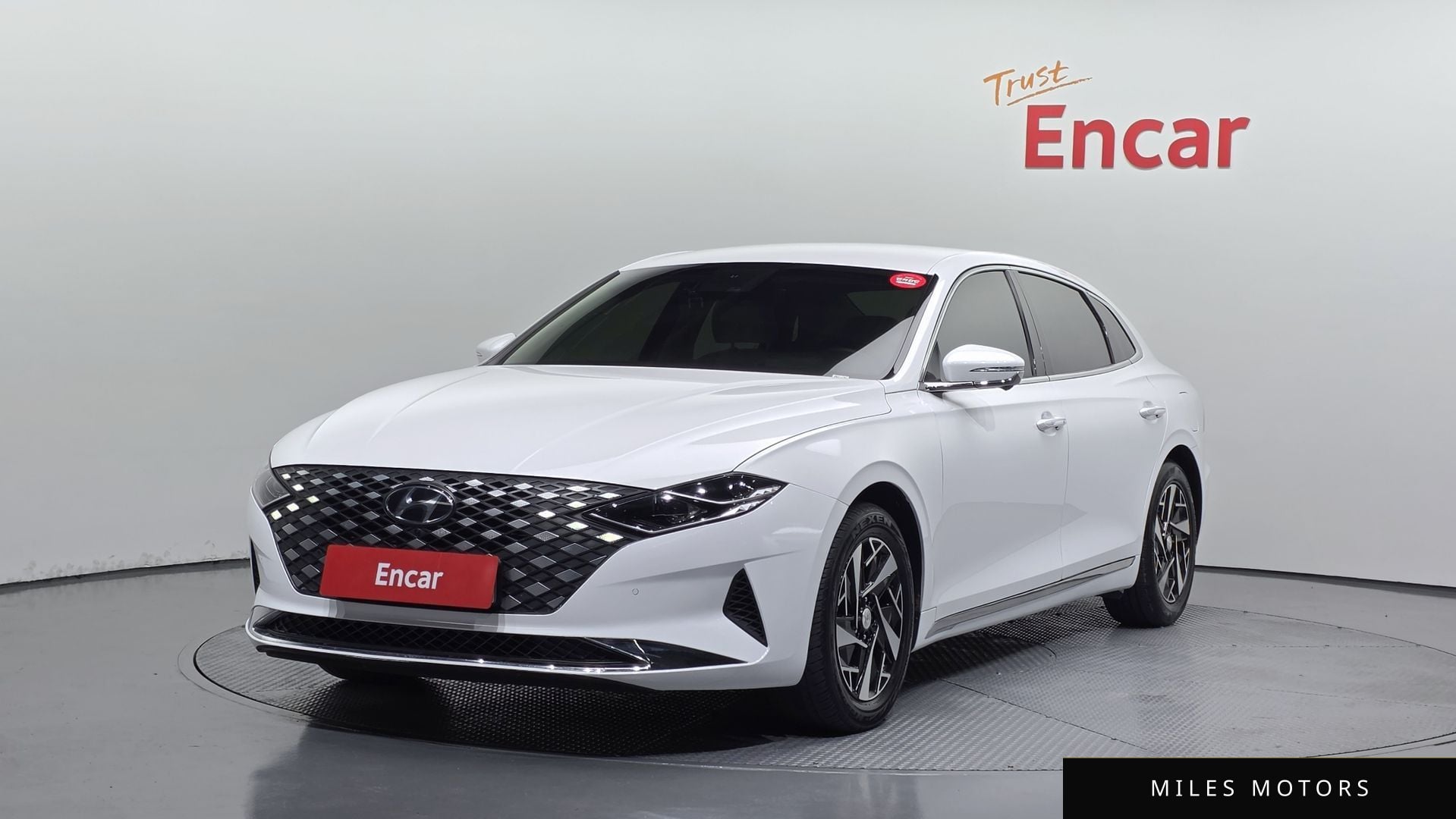 Hyundai Grandeur 2022 — фото 1 из 12