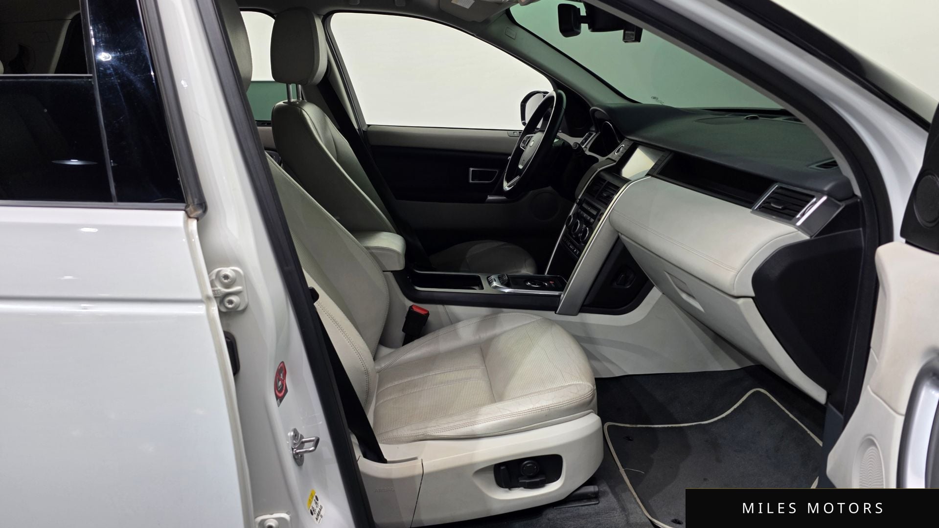 Land Rover Discovery Sport 2018 — миниатюра 11