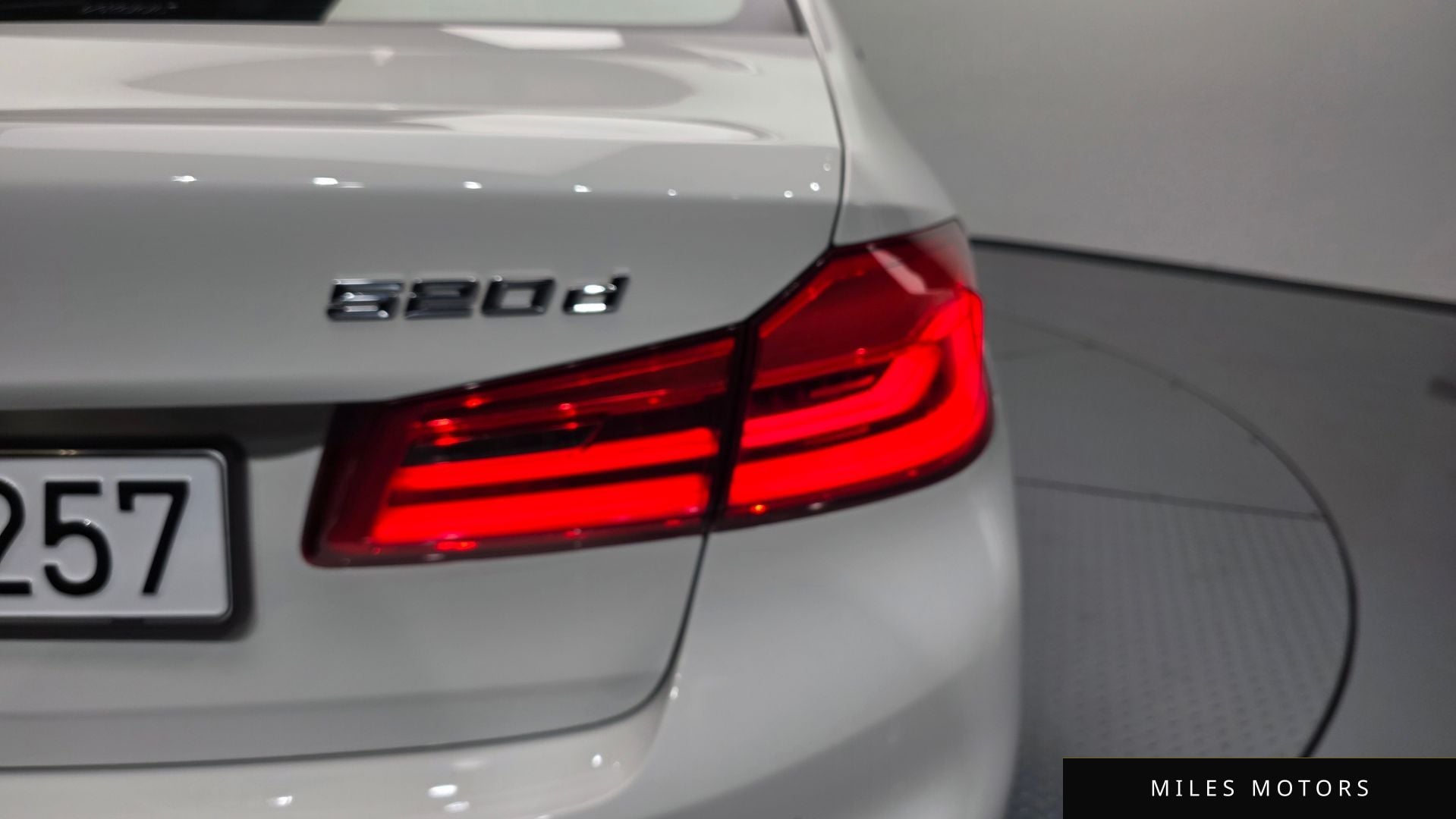 BMW 5 Series (G30) 2020 — миниатюра 8