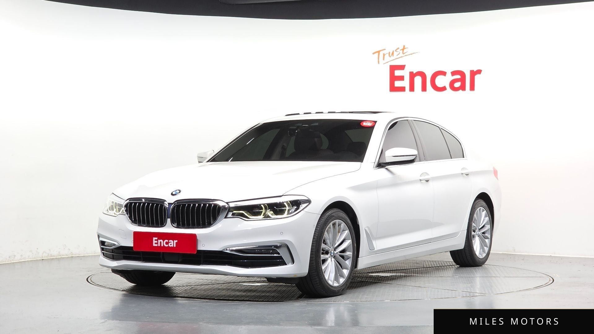 BMW 5 Series (G30) 2019 — фото 1 из 12