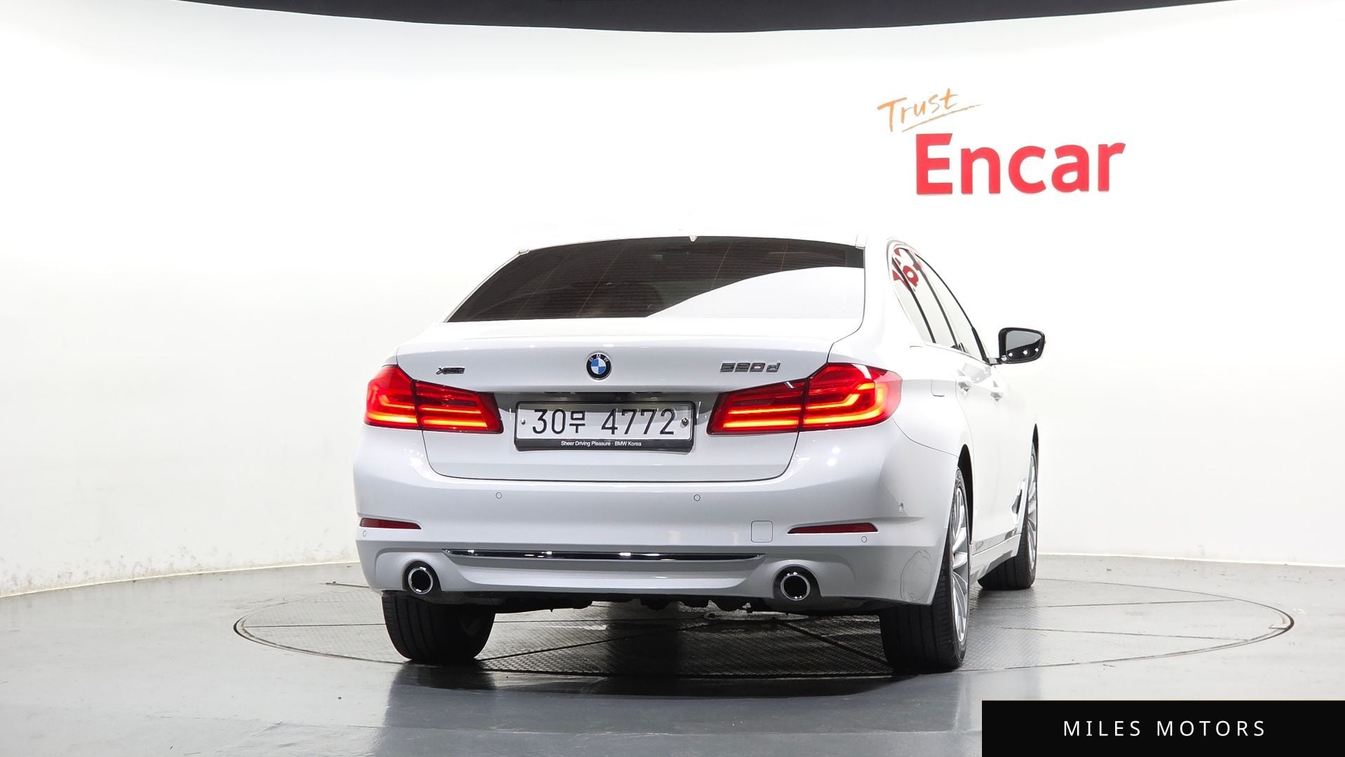 BMW 5 Series (G30) 2019 — миниатюра 4