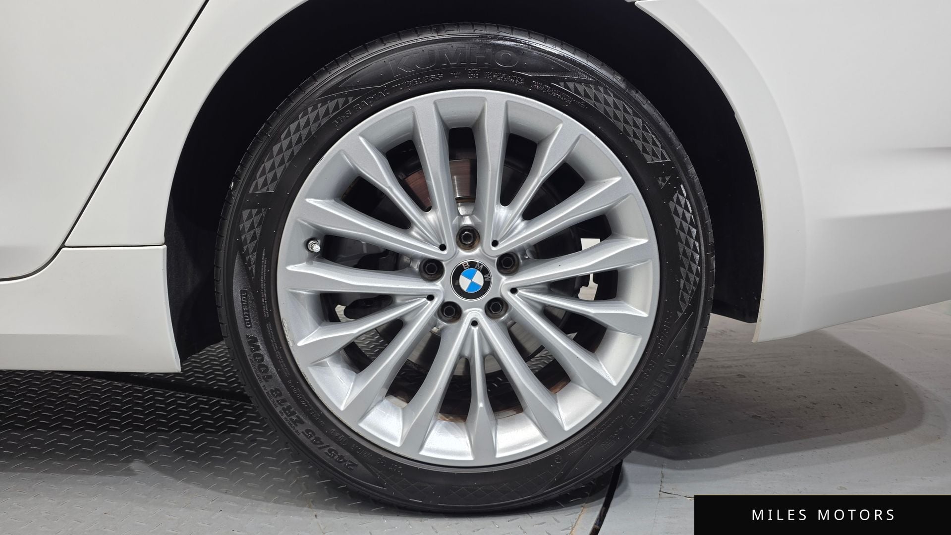 BMW 5 Series (G30) 2019 — миниатюра 7