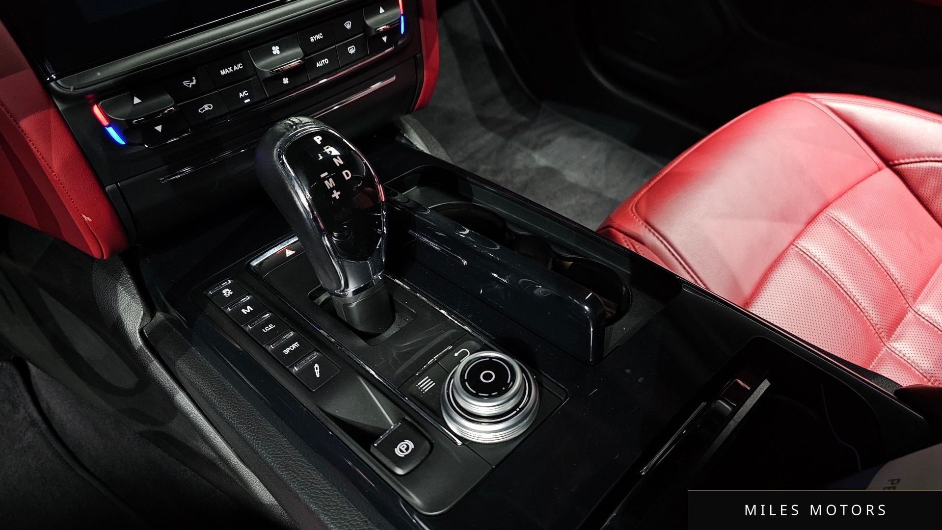 Maserati Quattroporte 2018 — миниатюра 12