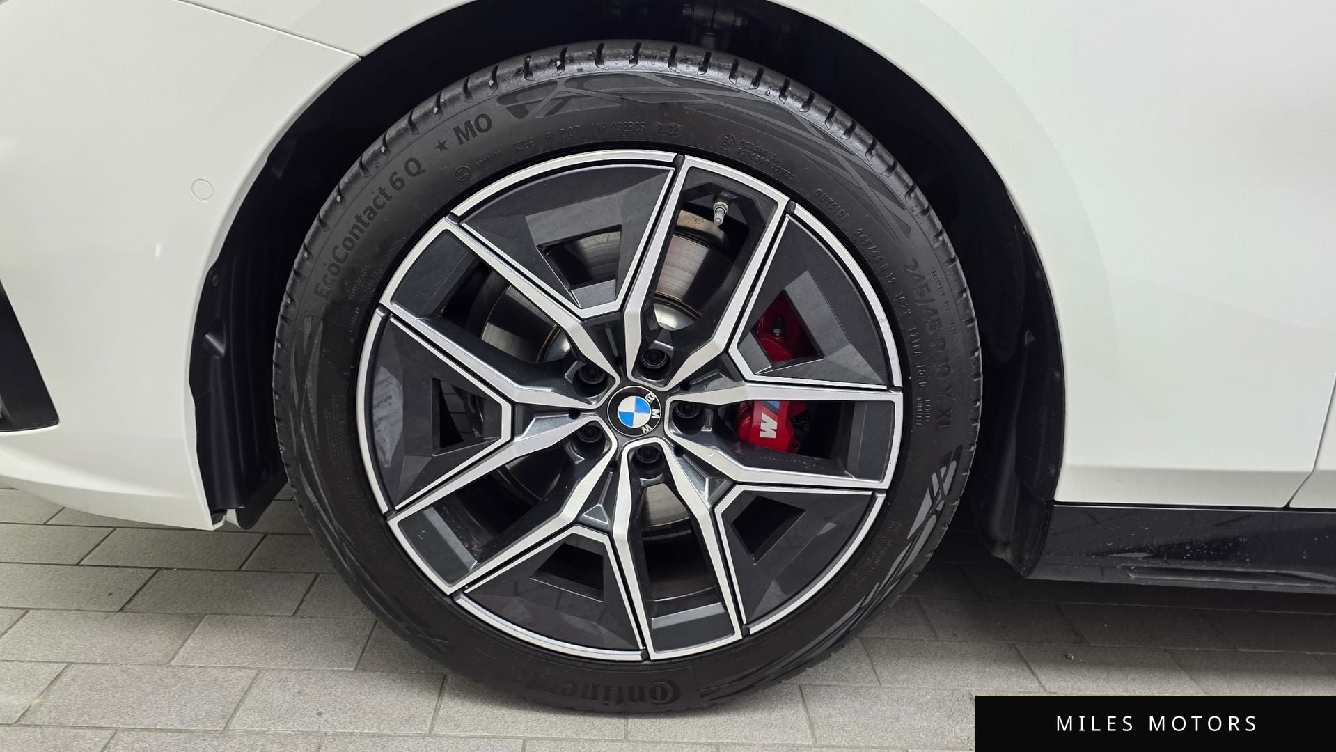 BMW 5 Series (G60) 2025 — миниатюра 5