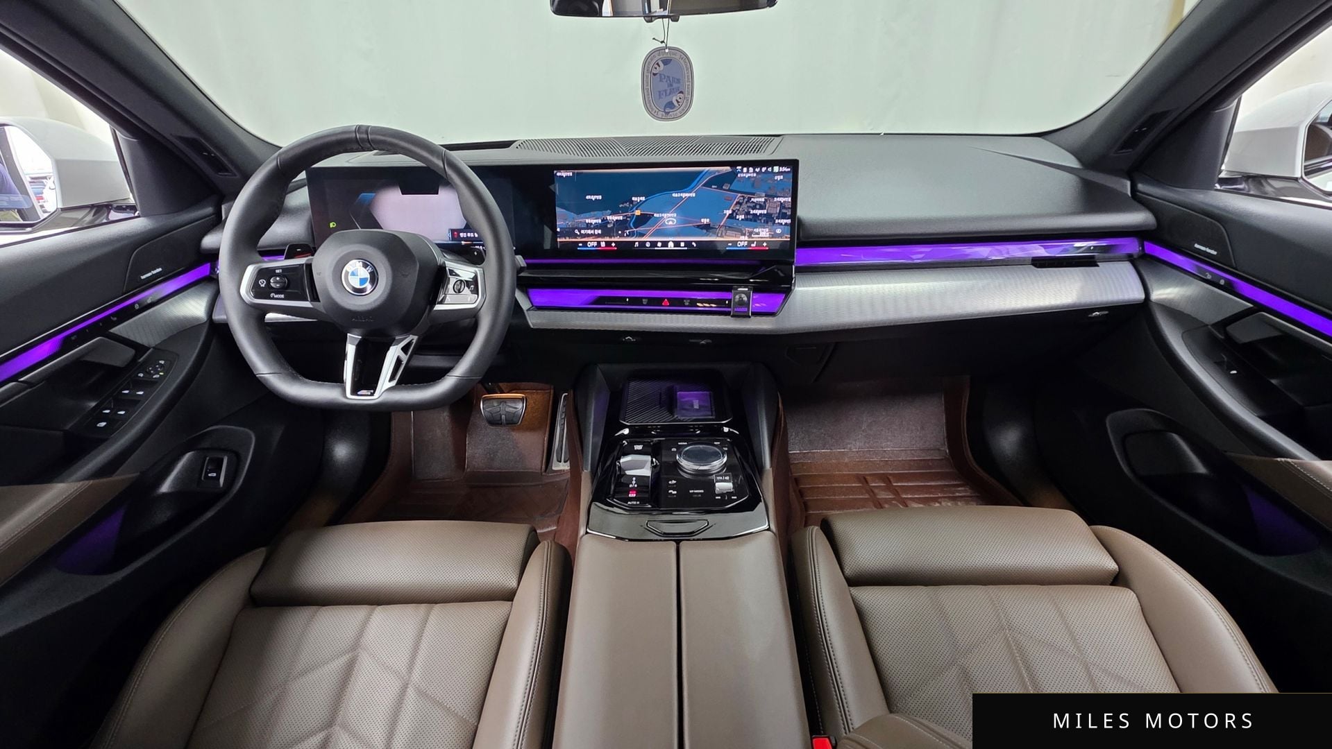 BMW 5 Series (G60) 2025 — миниатюра 10