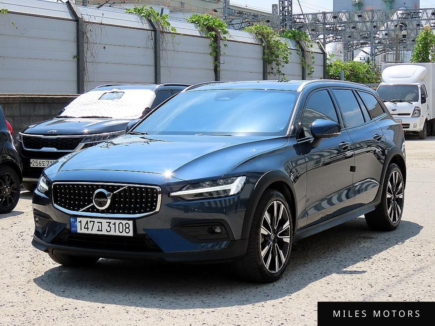 Volvo V60 2023 — миниатюра 2