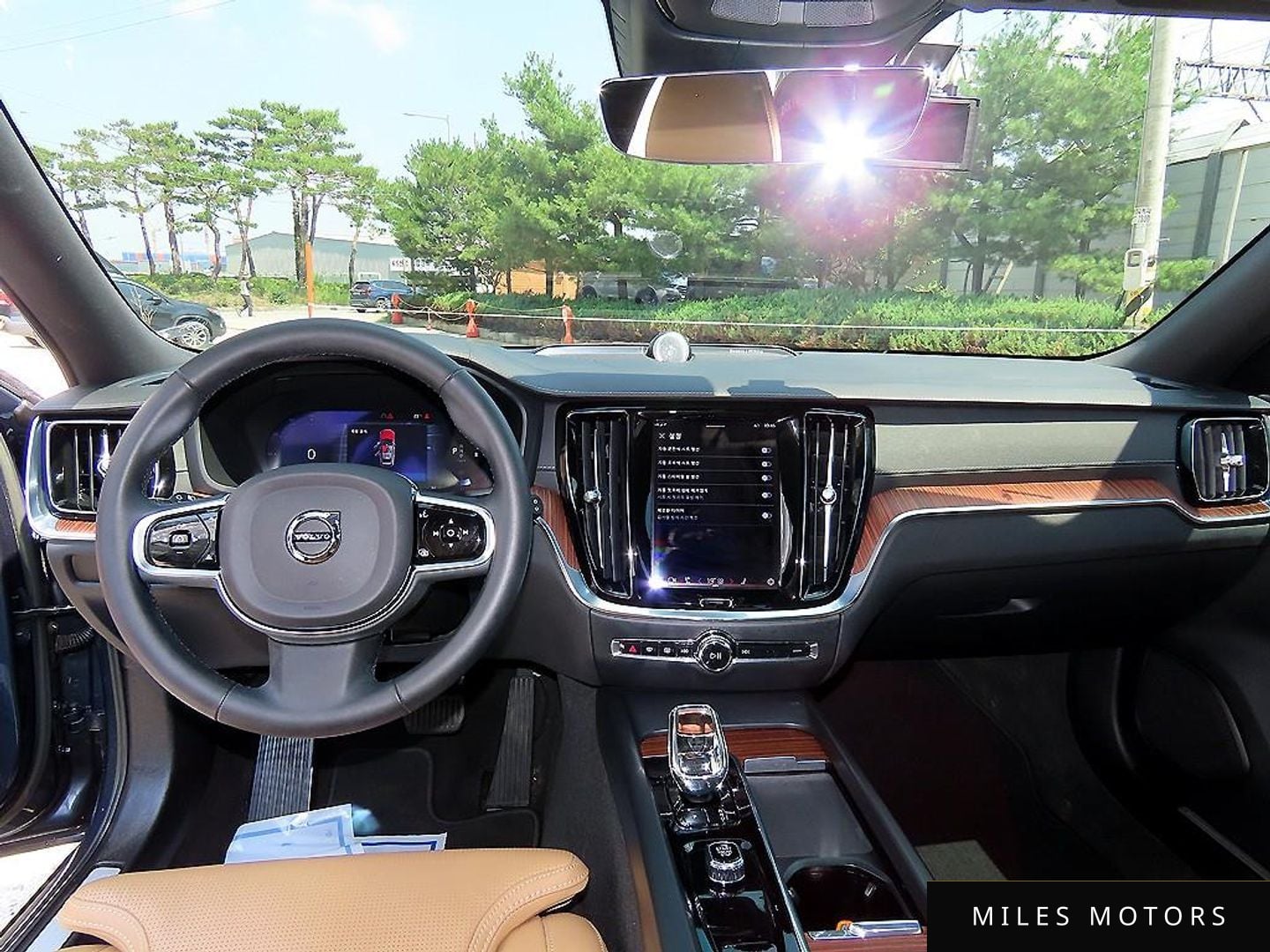 Volvo V60 2023 — миниатюра 7