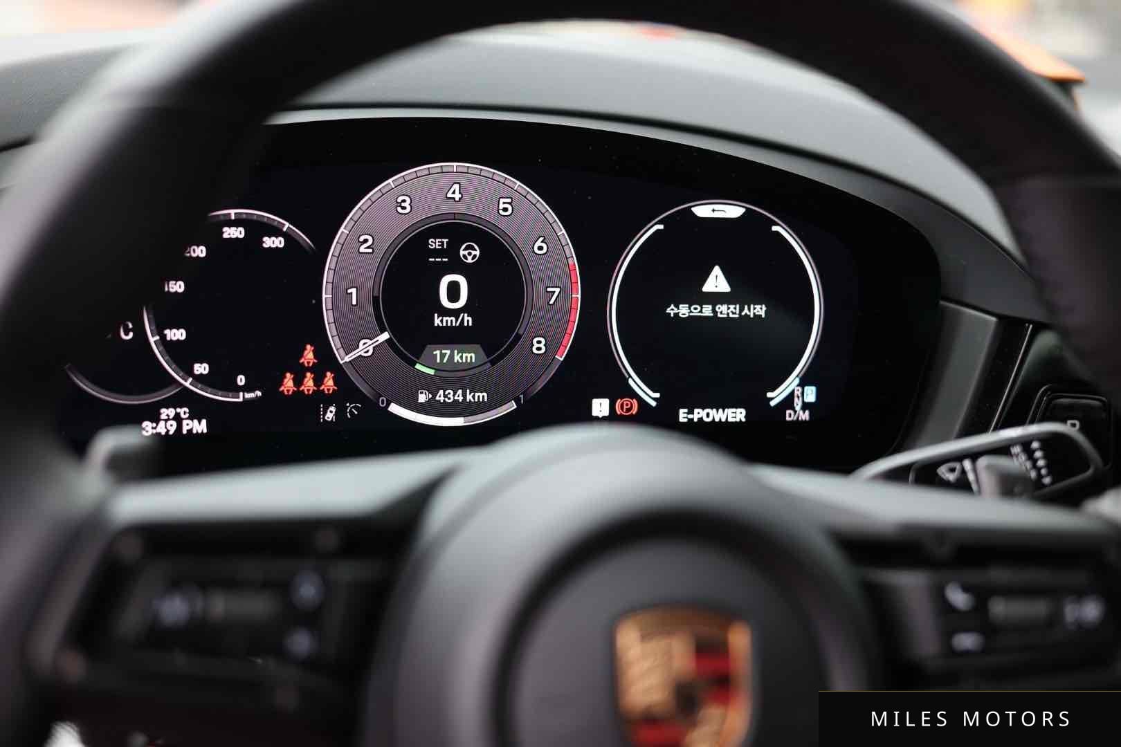 Porsche Cayenne 2025 — миниатюра 8