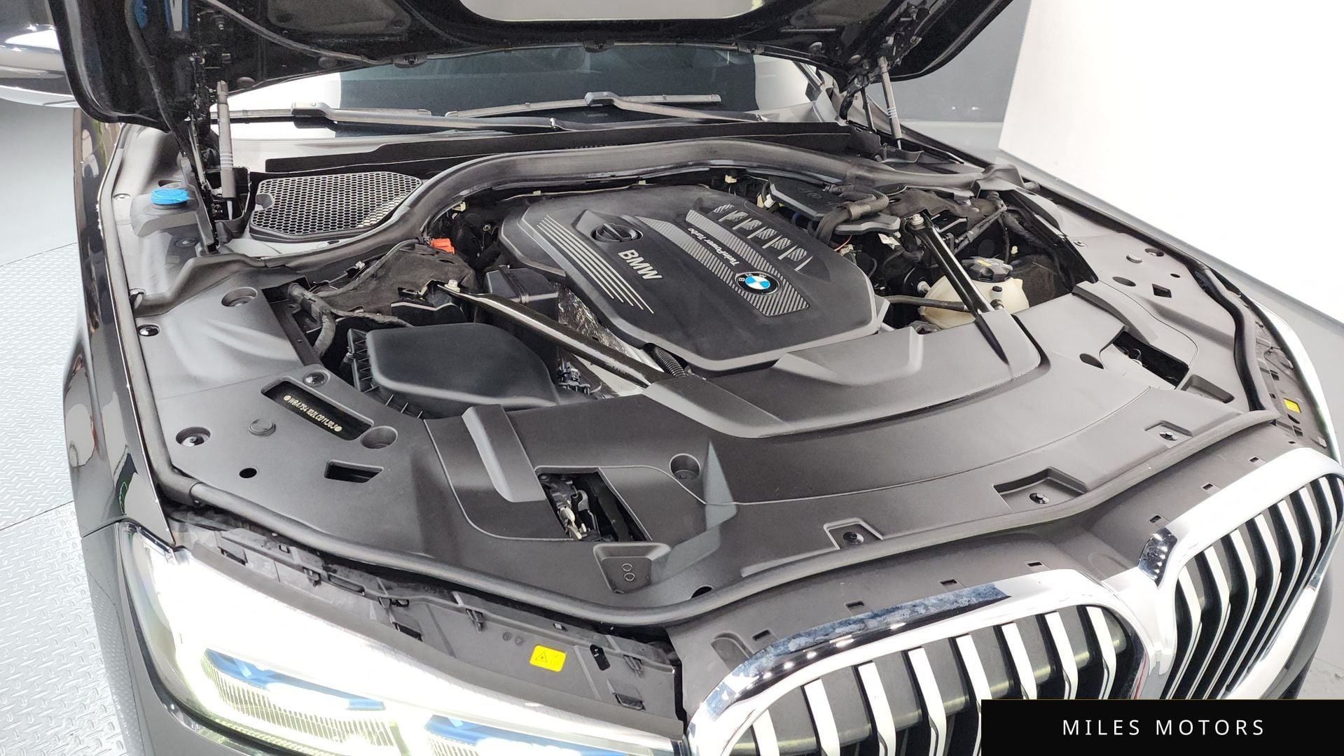 BMW 7 Series (G11) 2020 — миниатюра 6