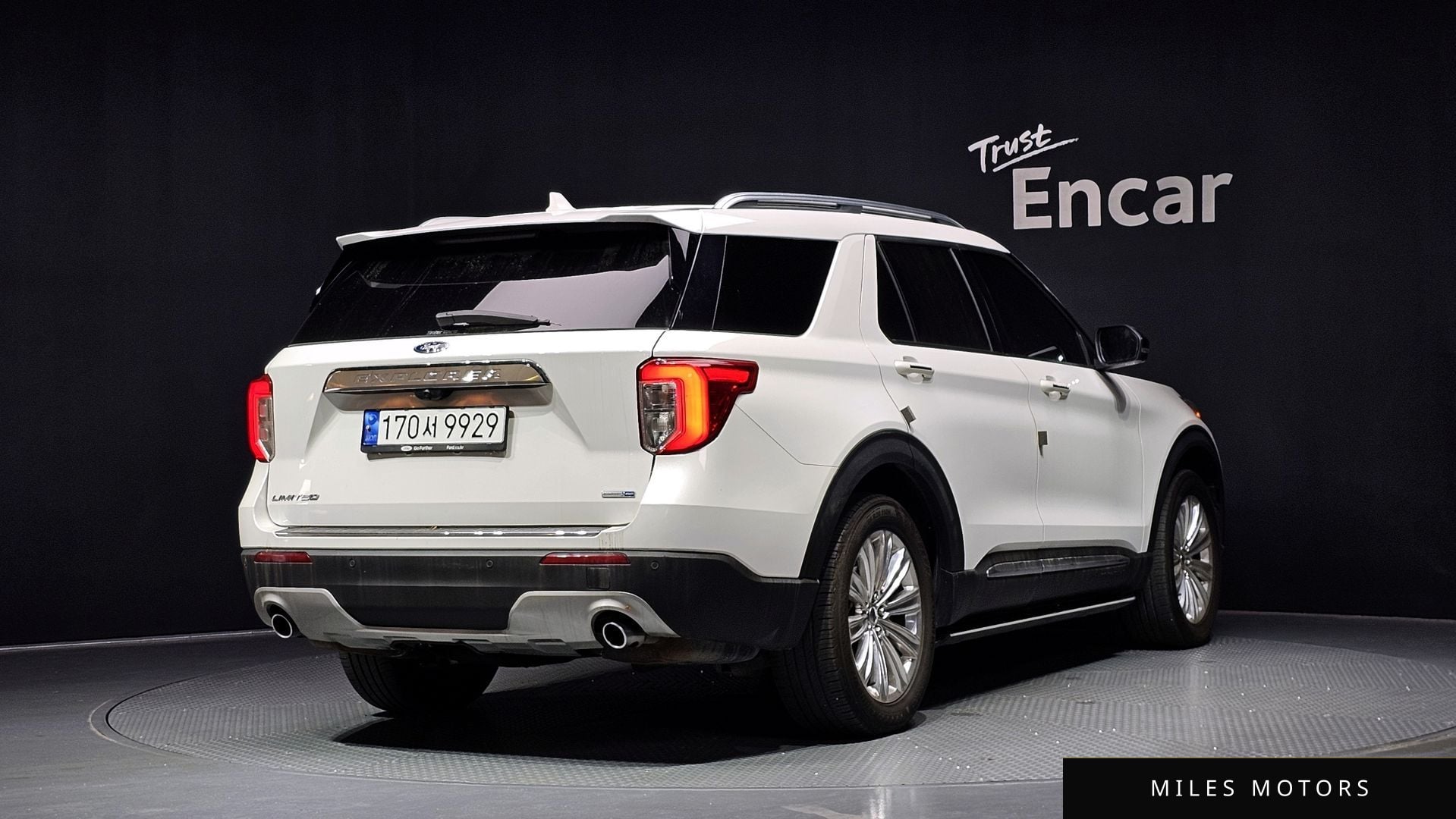 Ford Explorer 2020 — миниатюра 2