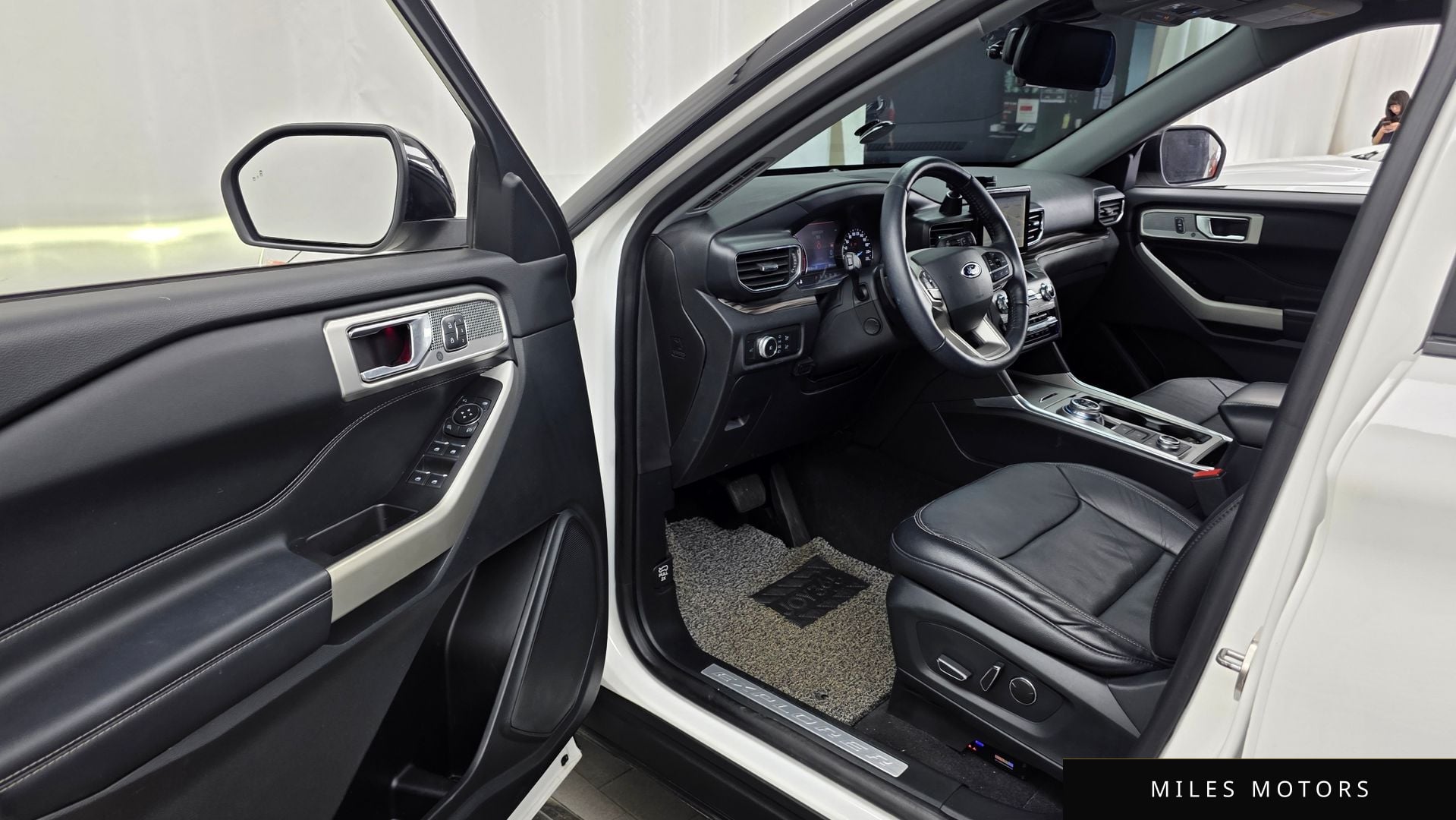 Ford Explorer 2020 — миниатюра 10