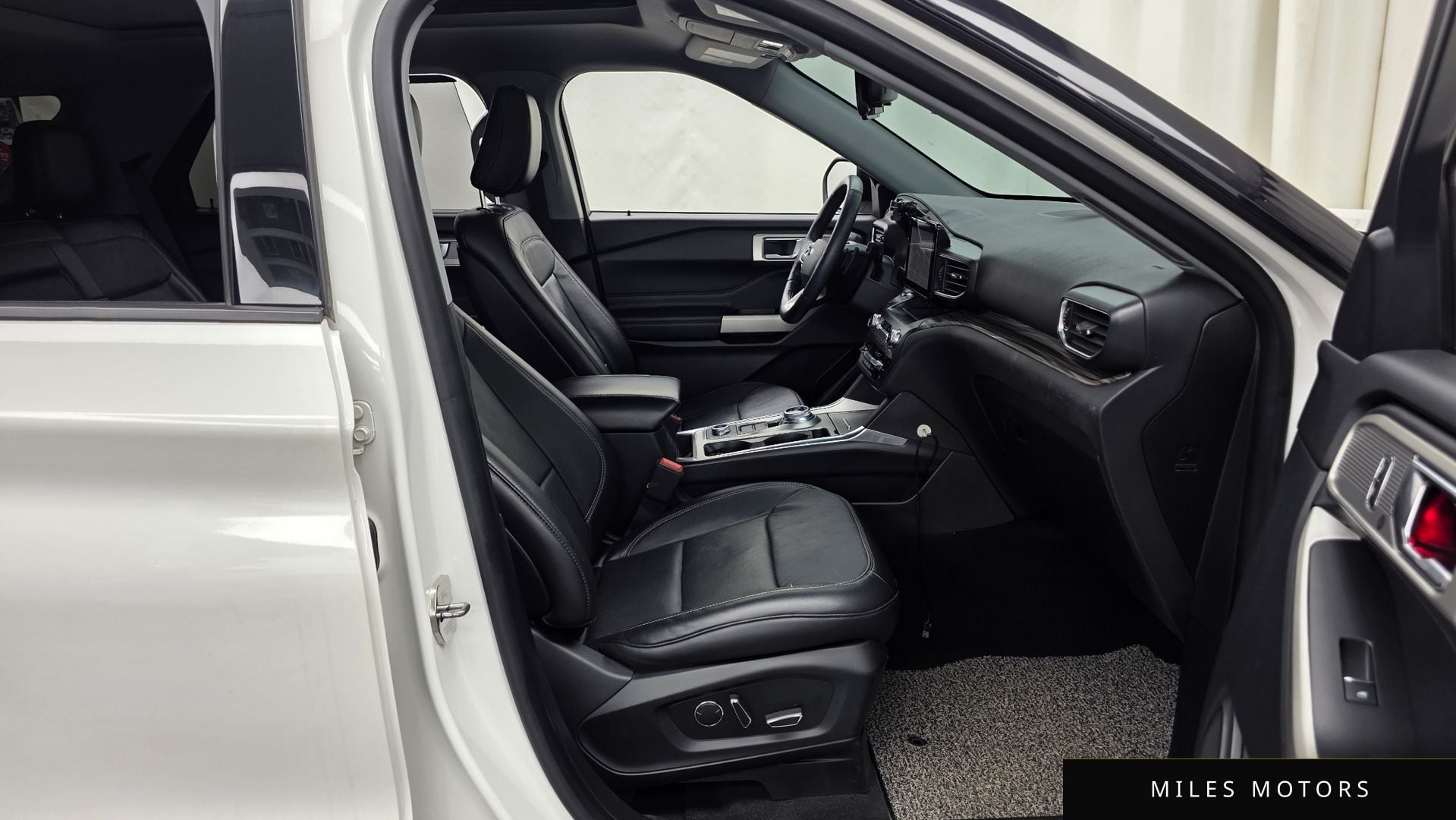 Ford Explorer 2020 — миниатюра 11