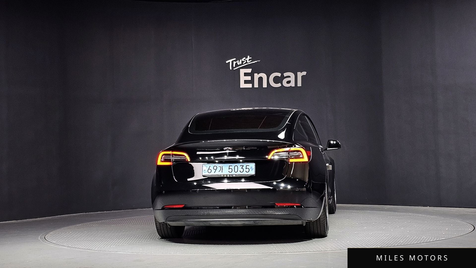Tesla Model 3 2021 — миниатюра 4
