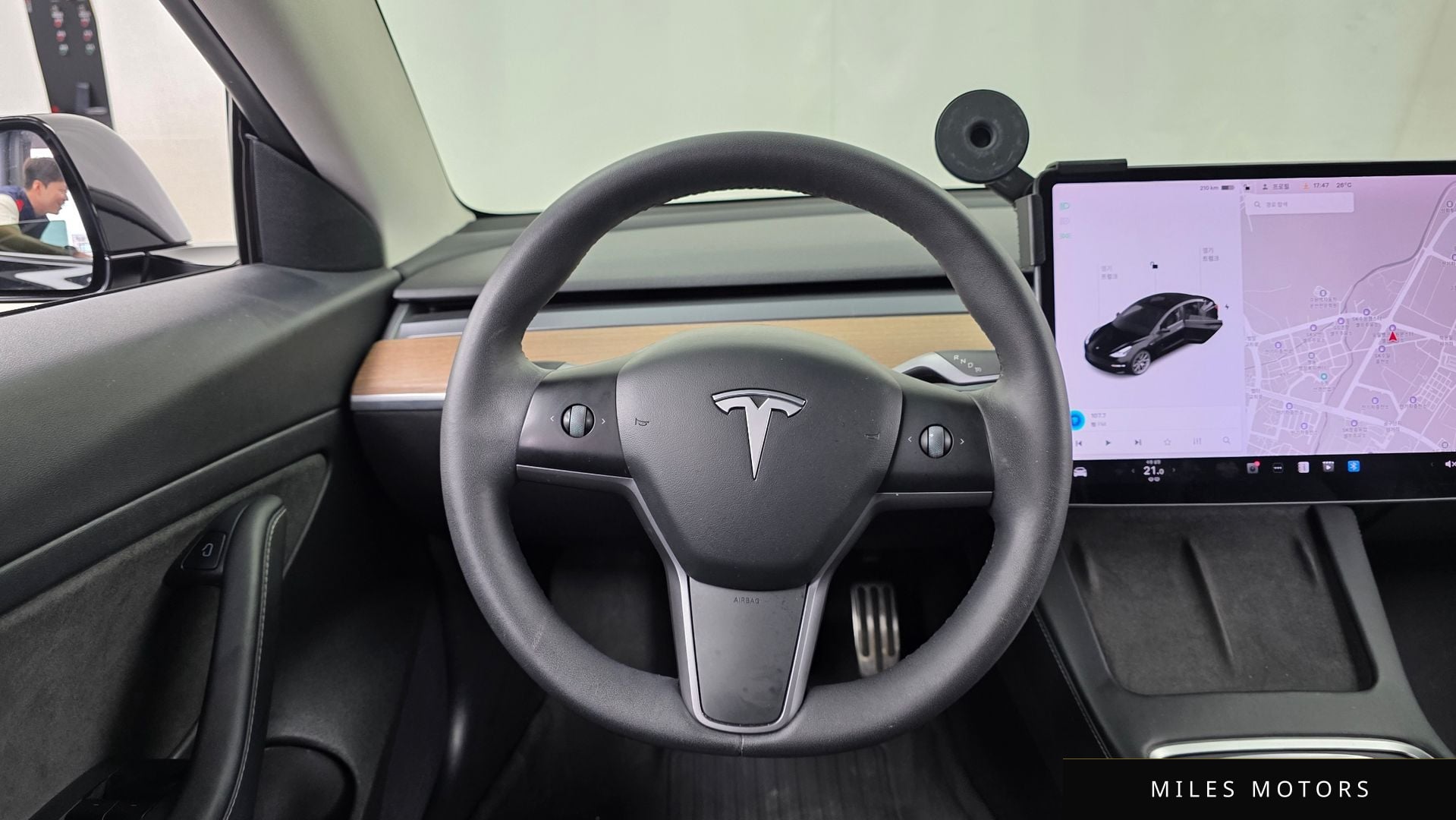 Tesla Model 3 2021 — миниатюра 12