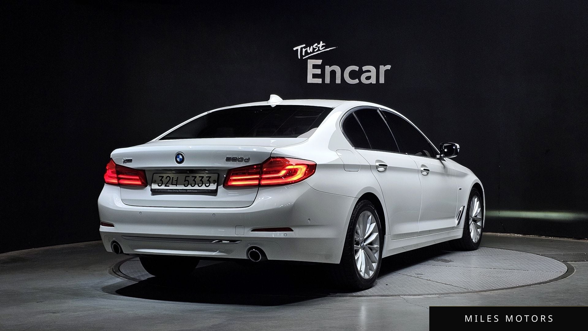 BMW 5 Series (G30) 2018 — миниатюра 2