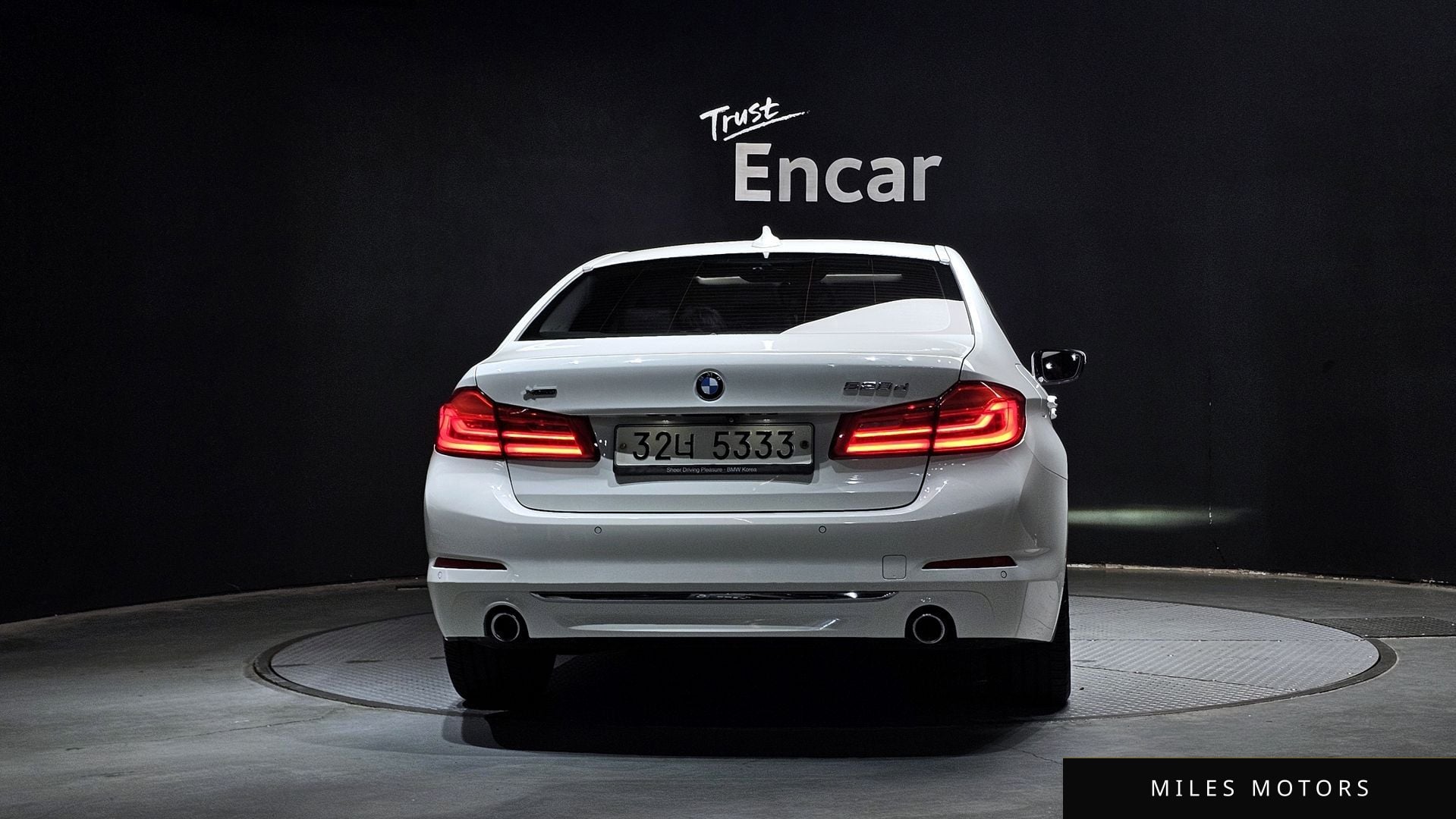 BMW 5 Series (G30) 2018 — миниатюра 4