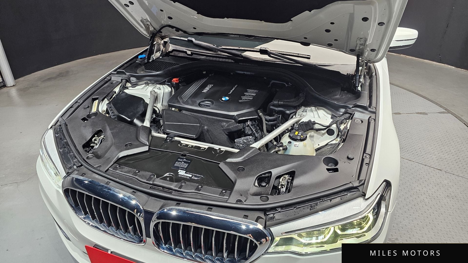 BMW 5 Series (G30) 2018 — миниатюра 6