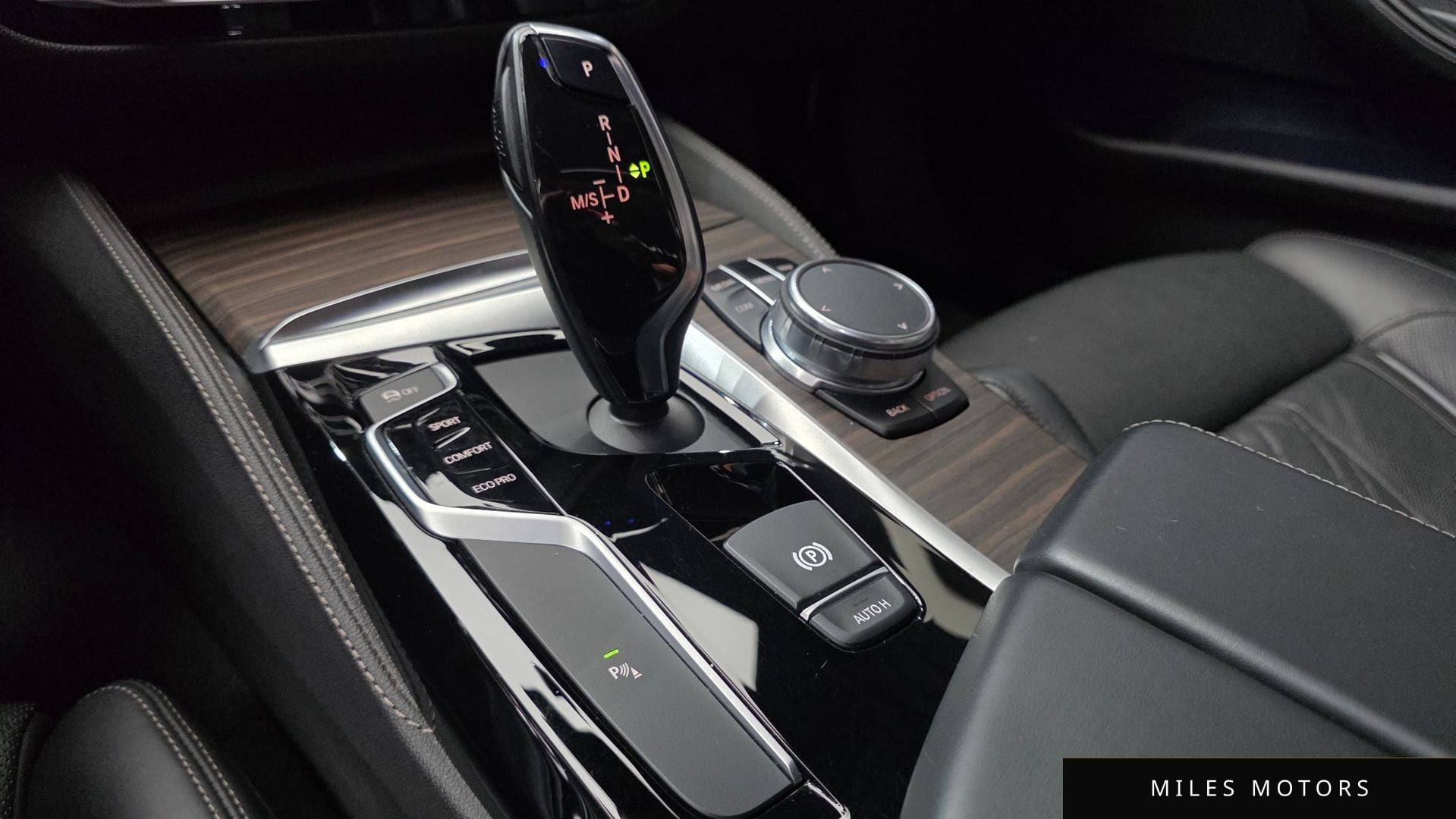 BMW 5 Series (G30) 2018 — миниатюра 12