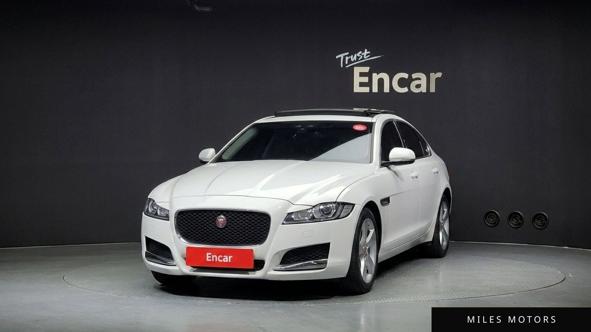 Jaguar XF (X260) 2018 — миниатюра 3
