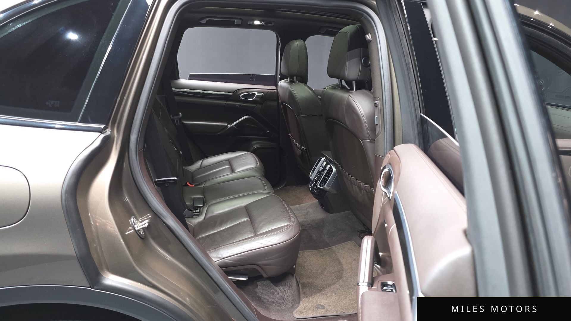Porsche Cayenne 2012 — миниатюра 12