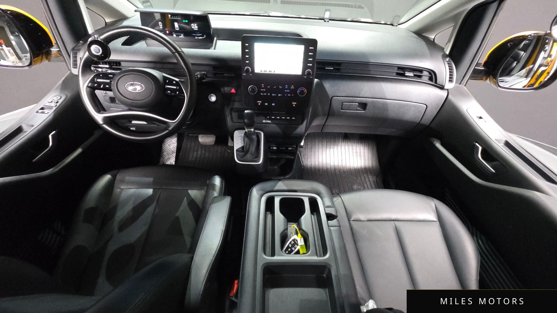 Hyundai Staria 2023 — миниатюра 10