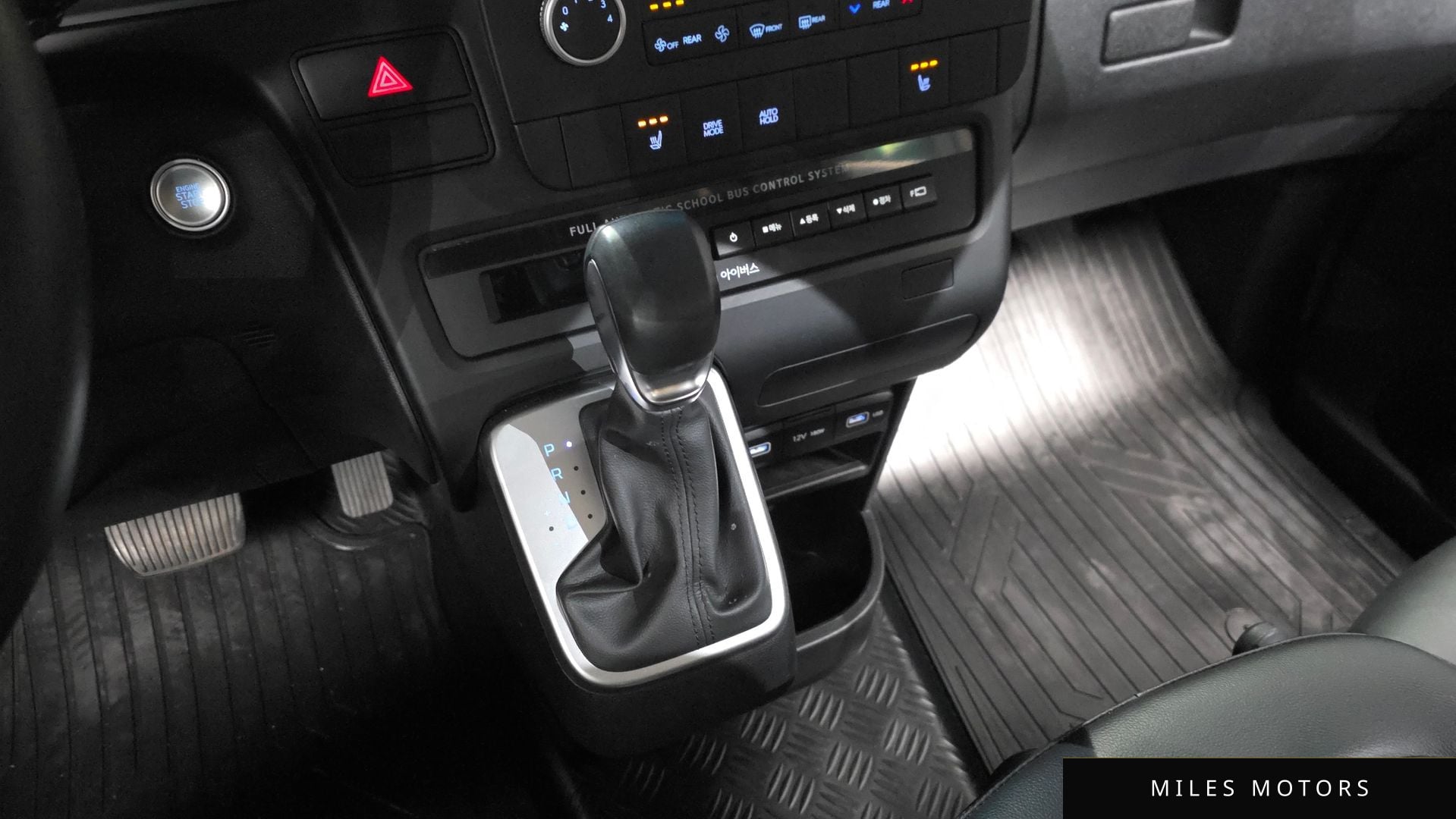 Hyundai Staria 2023 — миниатюра 12