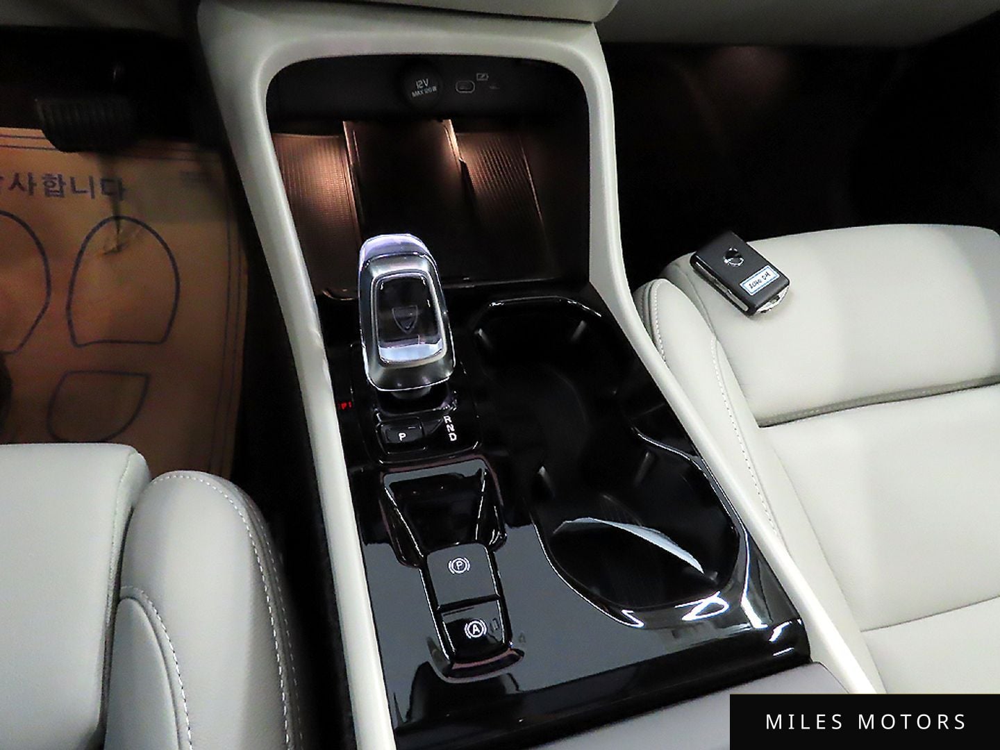 Volvo XC40 2026 — миниатюра 9