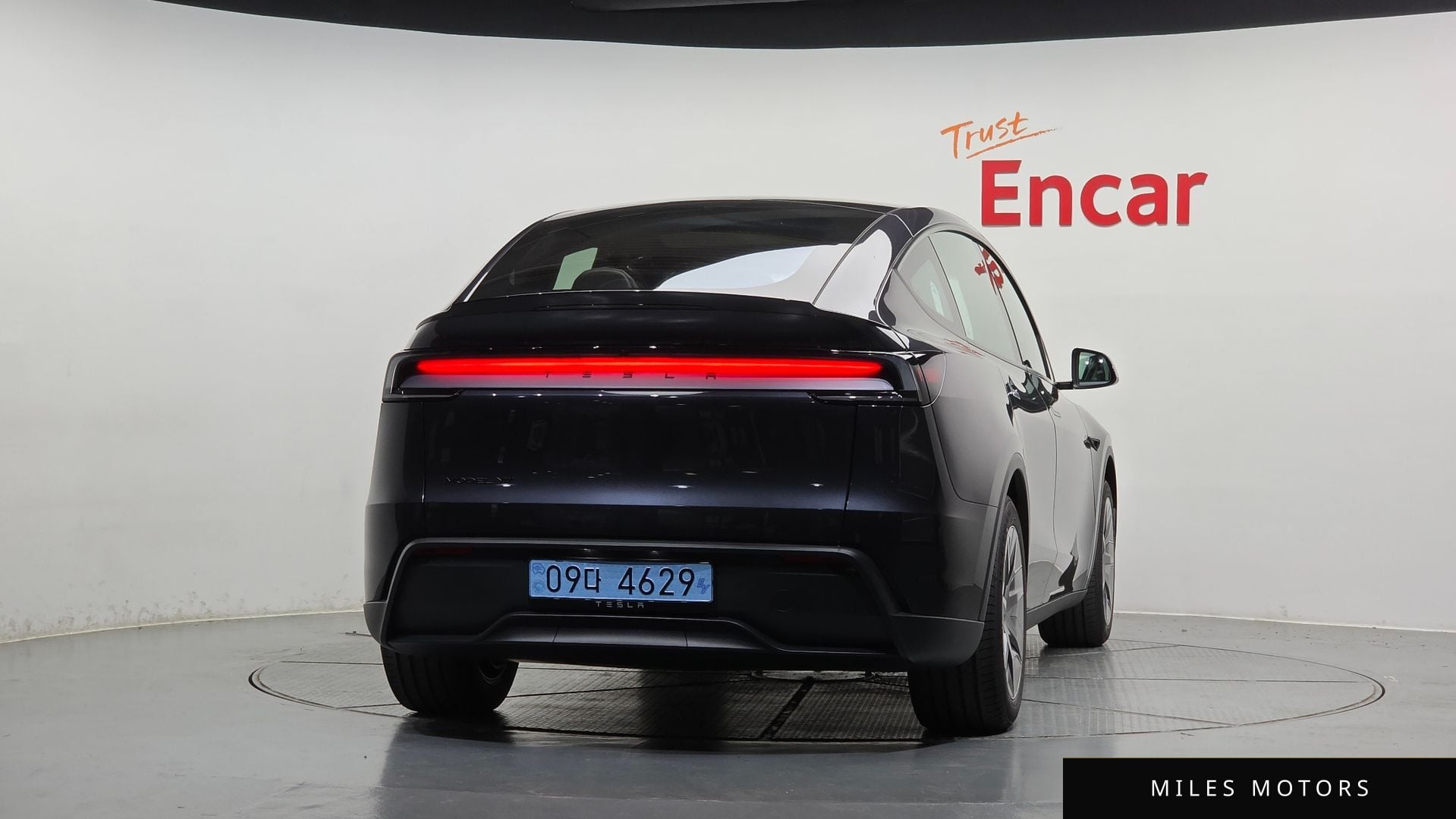 Tesla Model Y 2026 — миниатюра 4