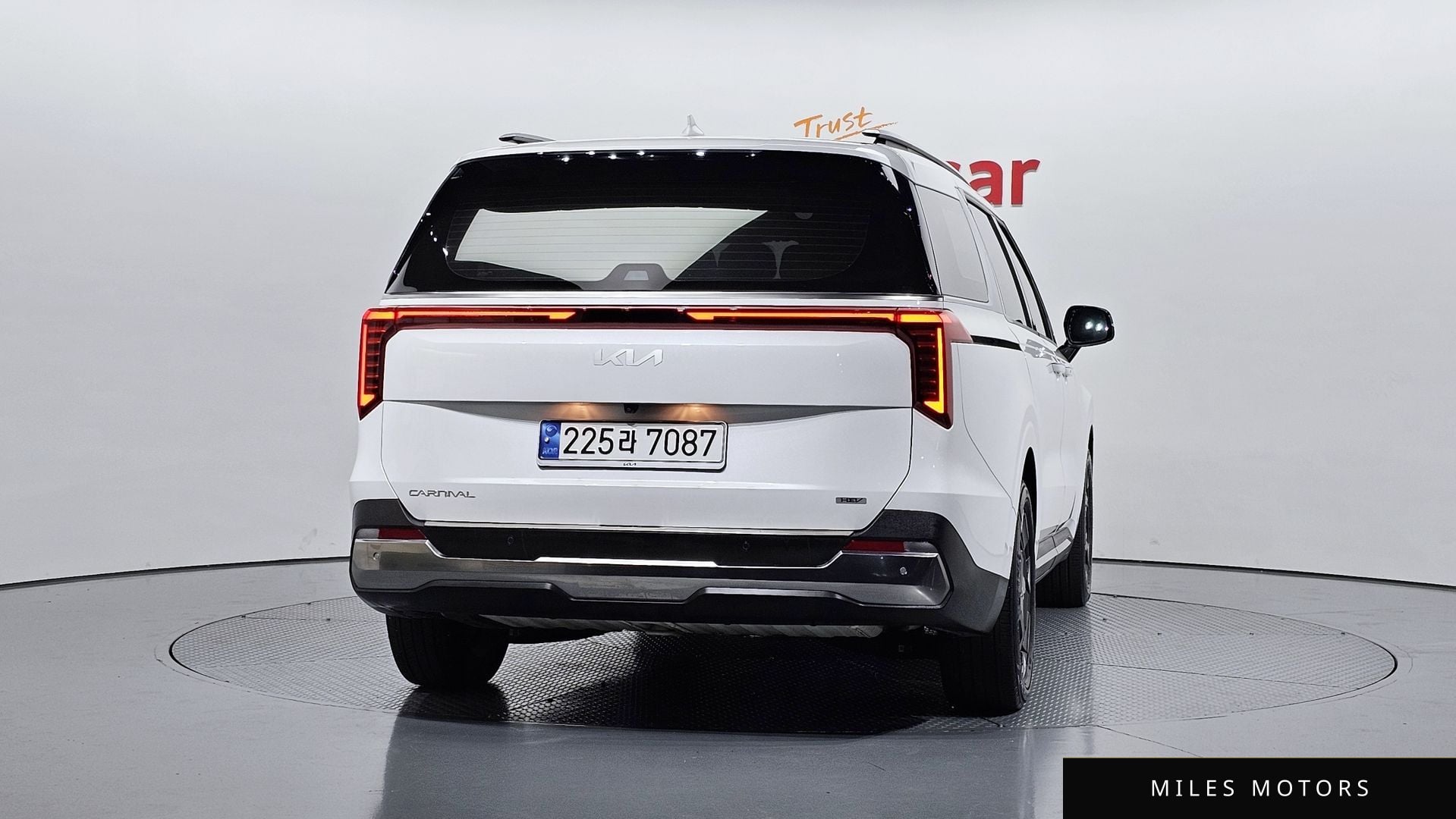 Kia Canival 2025 — миниатюра 4