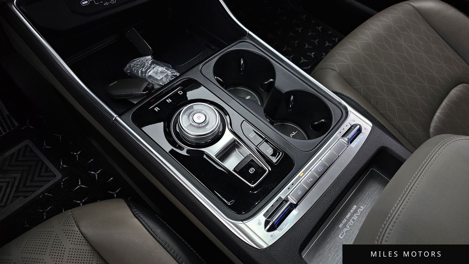 Kia Canival 2025 — миниатюра 9