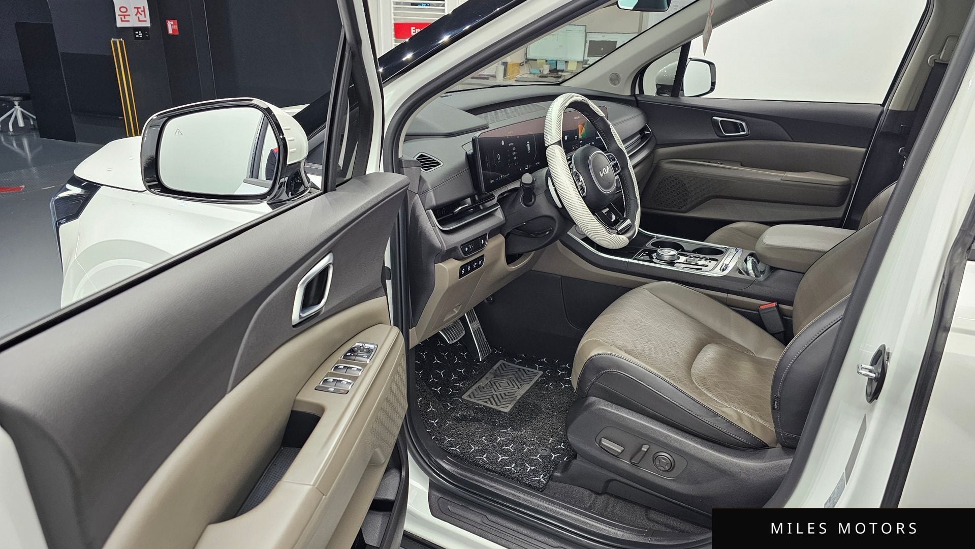 Kia Canival 2025 — миниатюра 10