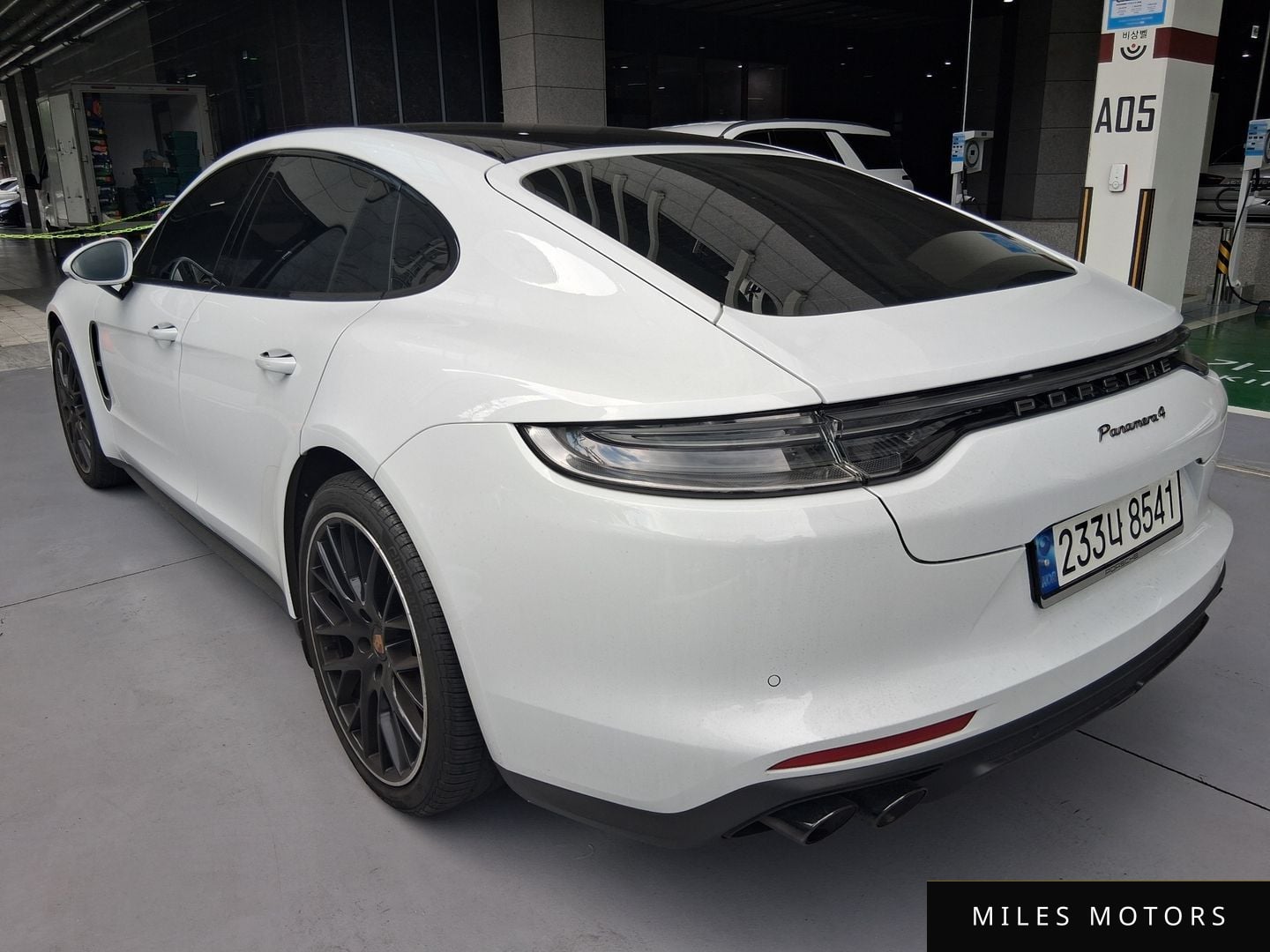 Porsche Panamera 2023 — миниатюра 4