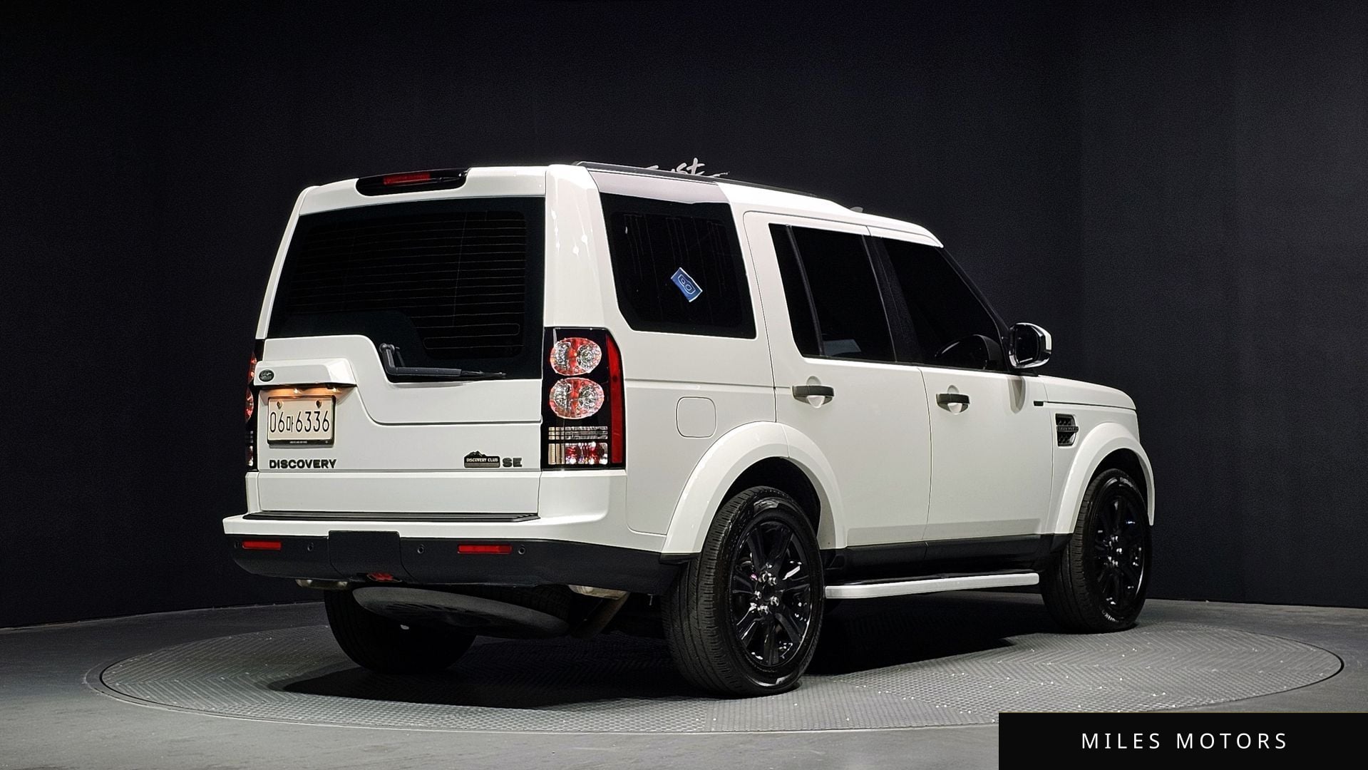 Land Rover Discovery 2016 — миниатюра 2
