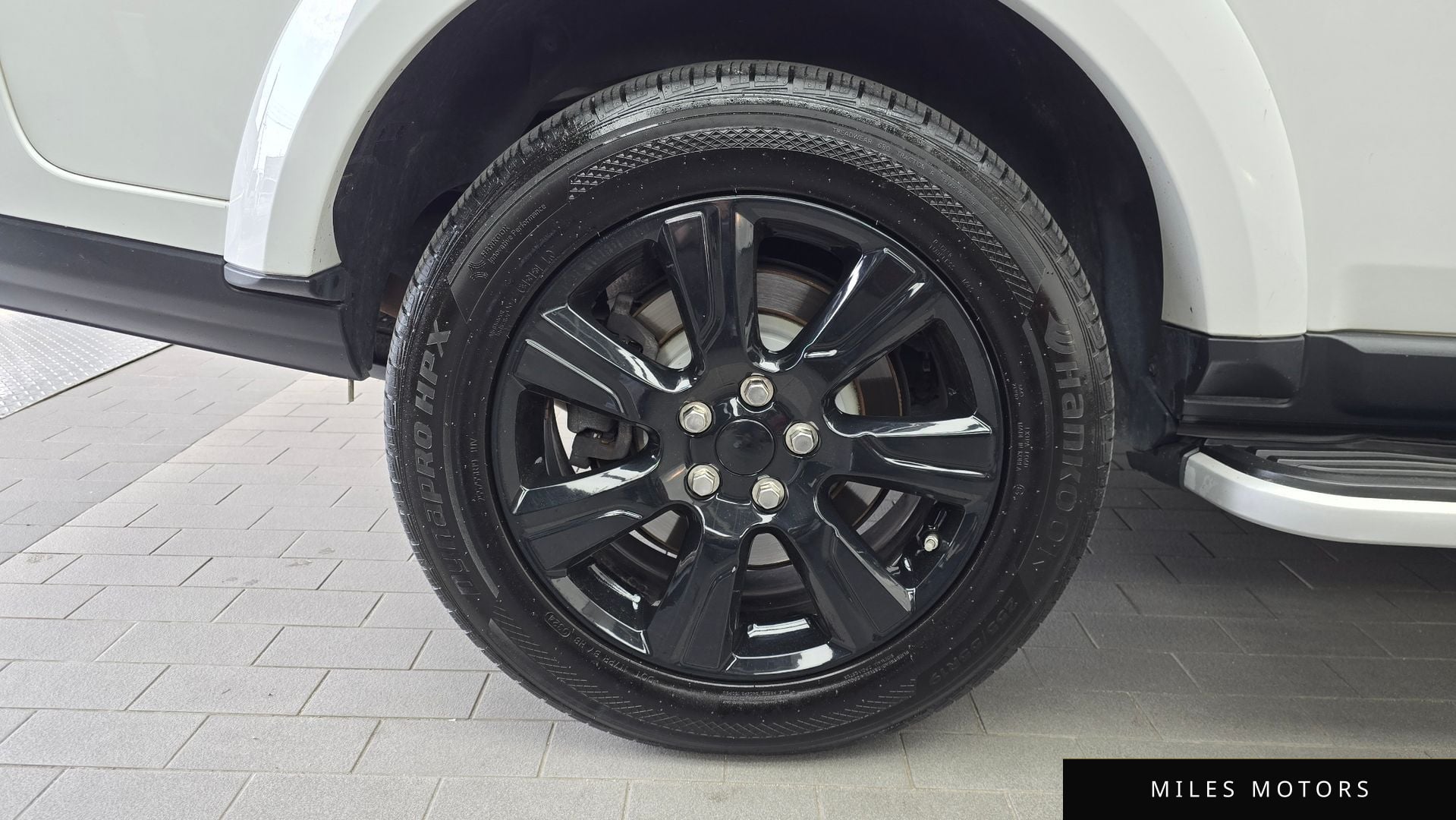 Land Rover Discovery 2016 — миниатюра 5