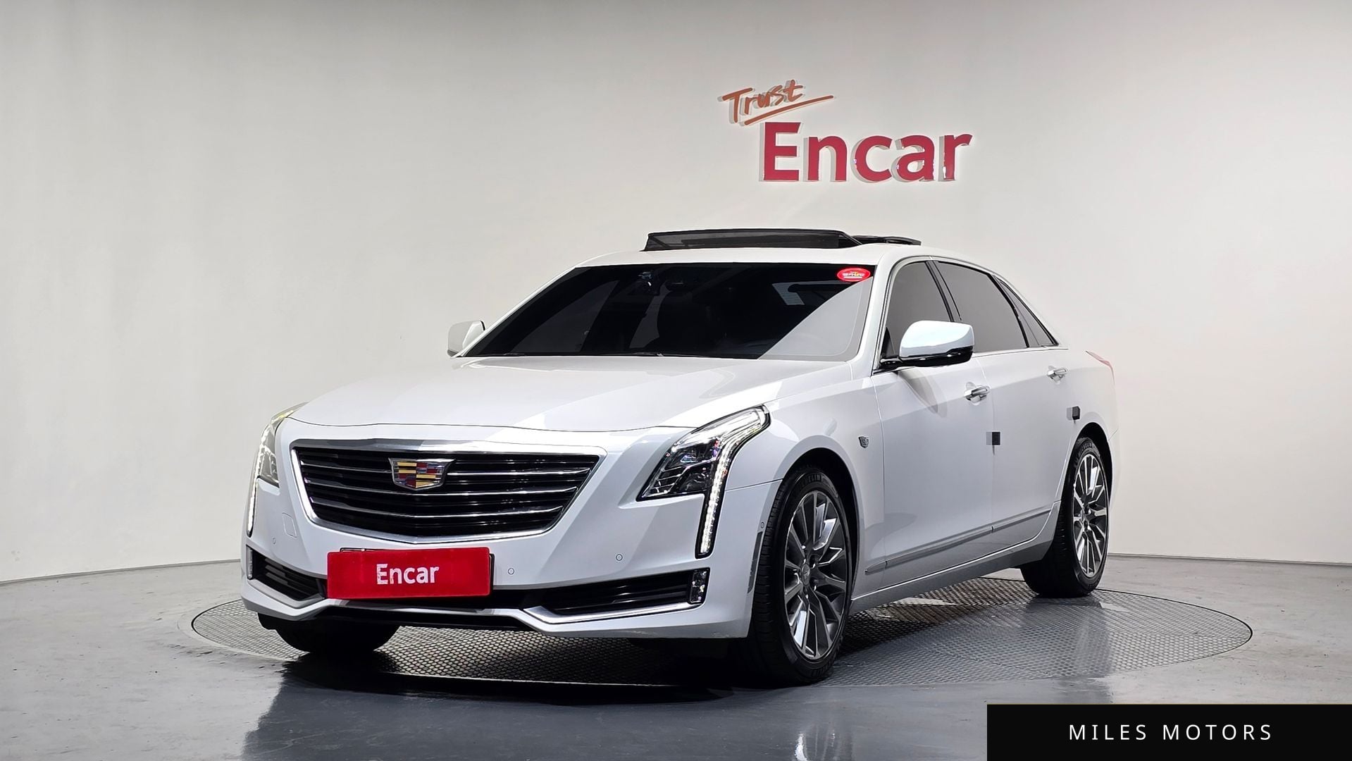 Cadillac CT6 2018 — фото 1 из 12