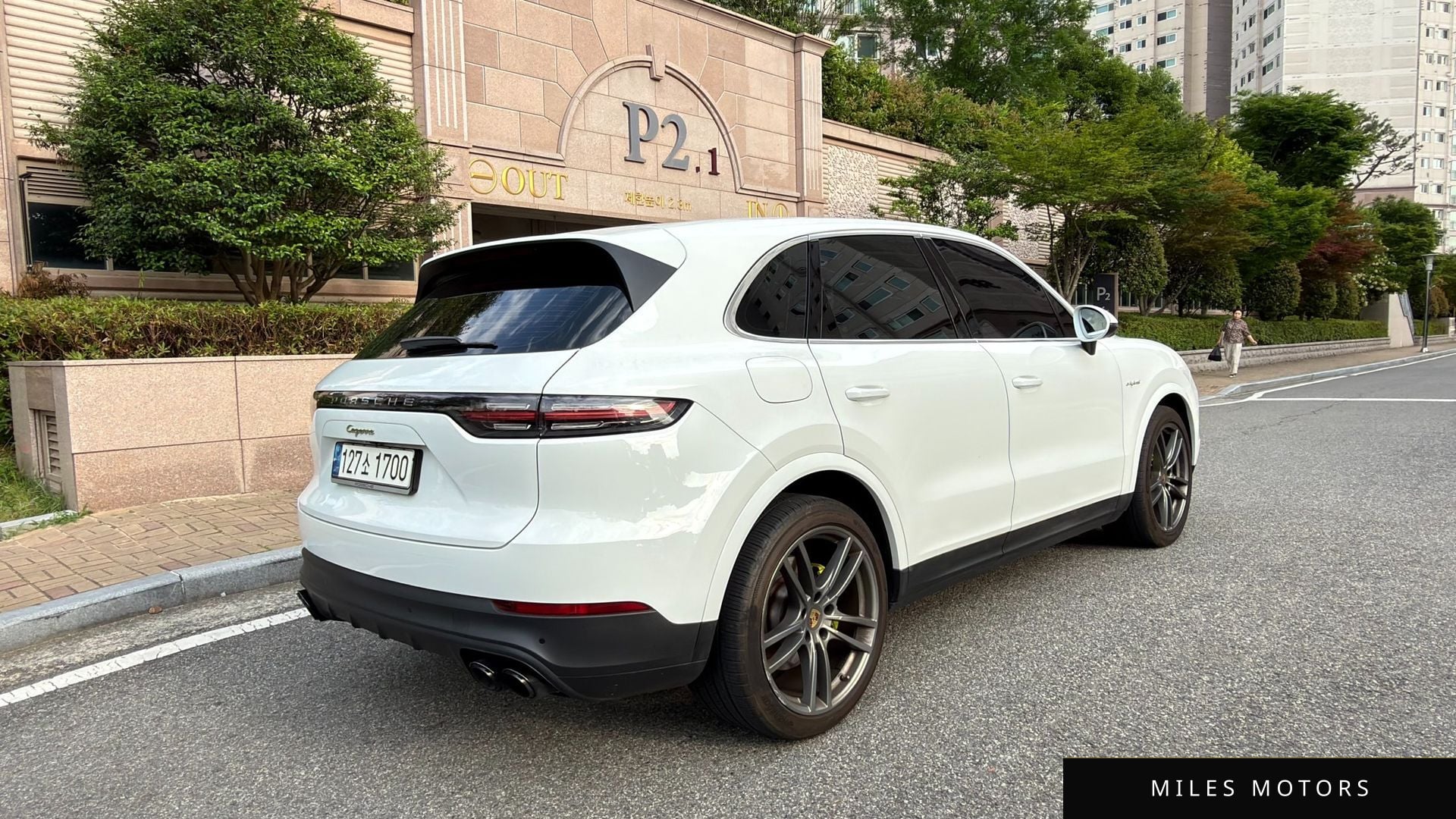 Porsche Cayenne 2022 — миниатюра 6