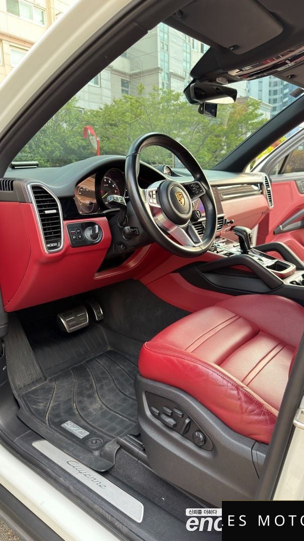 Porsche Cayenne 2022 — миниатюра 11