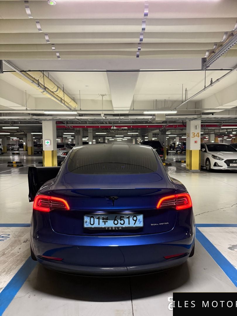 Tesla Model 3 2020 — миниатюра 6