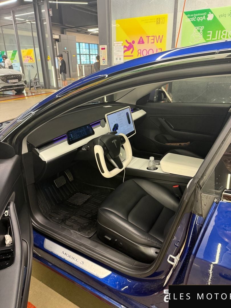 Tesla Model 3 2020 — миниатюра 8
