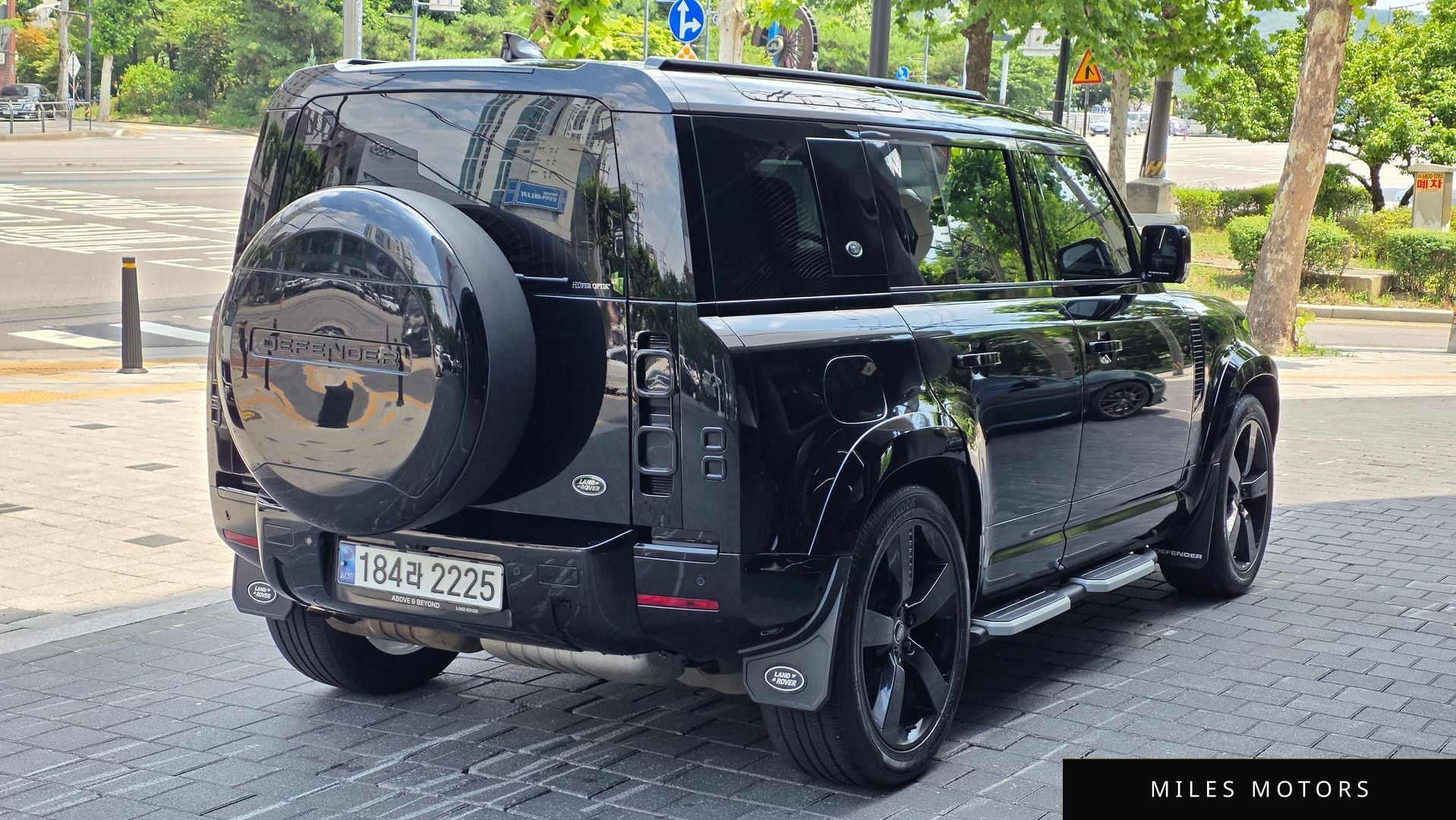 Land Rover Defender 2023 — миниатюра 2
