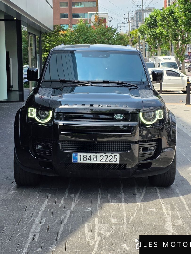 Land Rover Defender 2023 — миниатюра 3