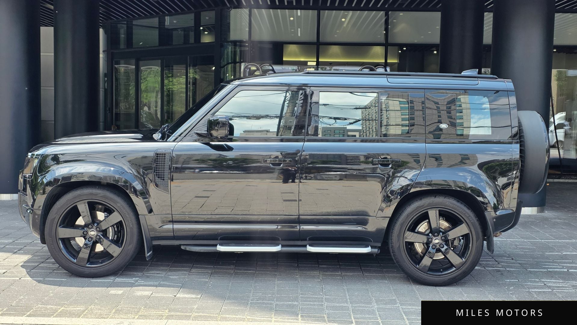 Land Rover Defender 2023 — миниатюра 5