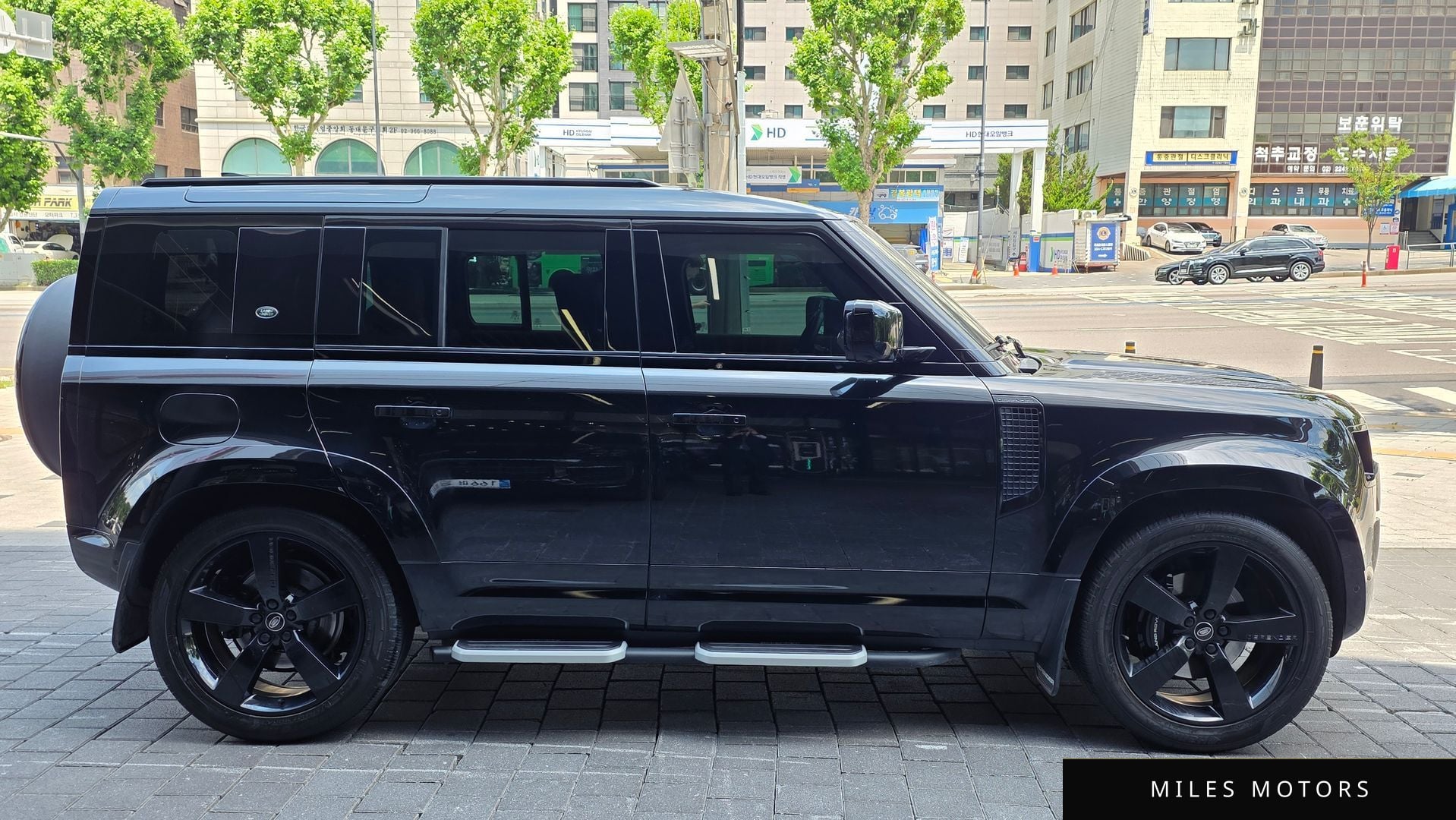 Land Rover Defender 2023 — миниатюра 6