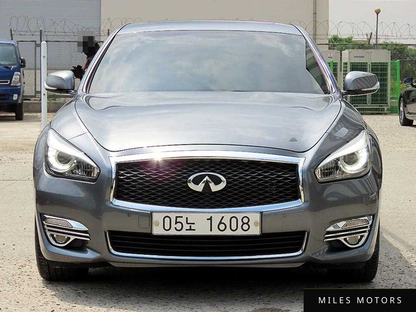 Infiniti Q70 2017 — фото 1 из 12